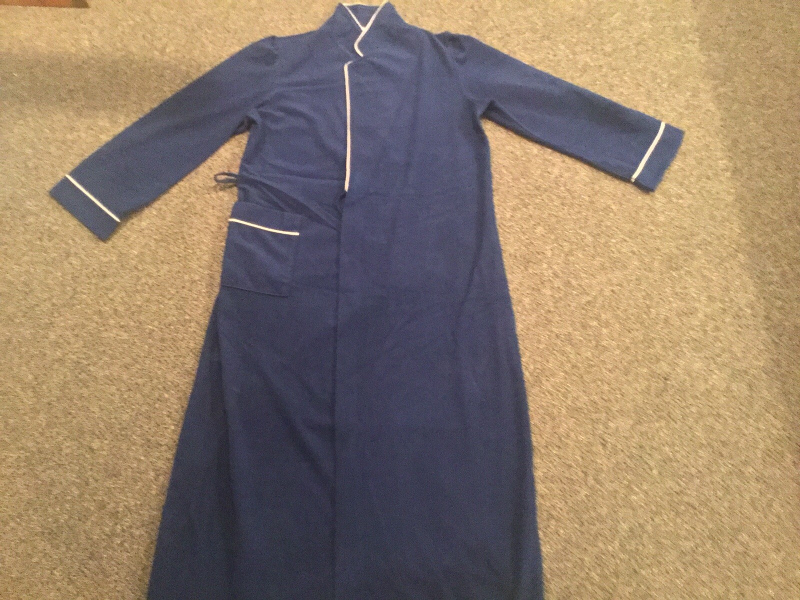 At Home Wear Sears Women’s Robe, Size M (12-14)