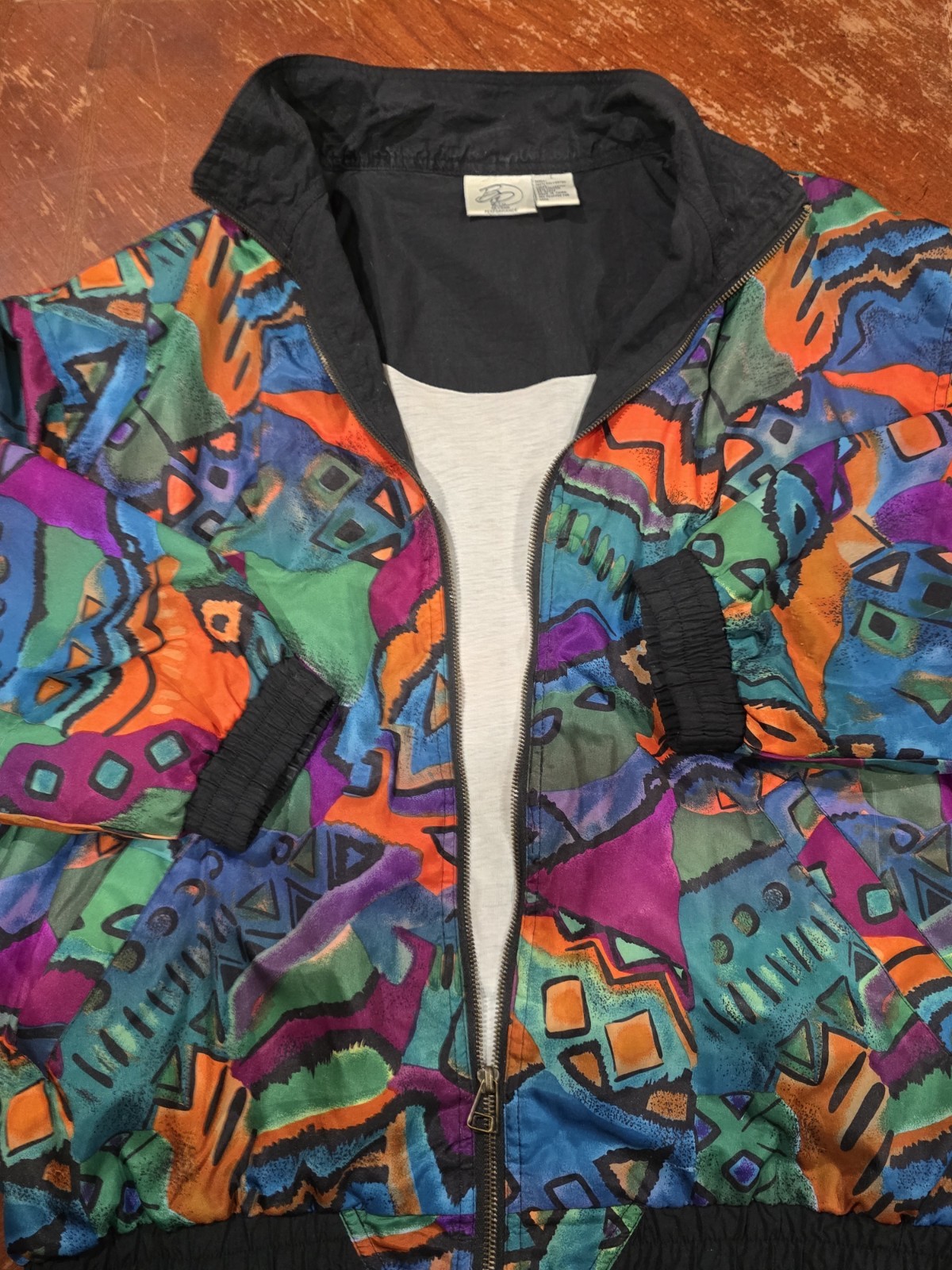 Vintage 1990s Beyond Performance Bold Abstract Geometric Windbreaker Size L