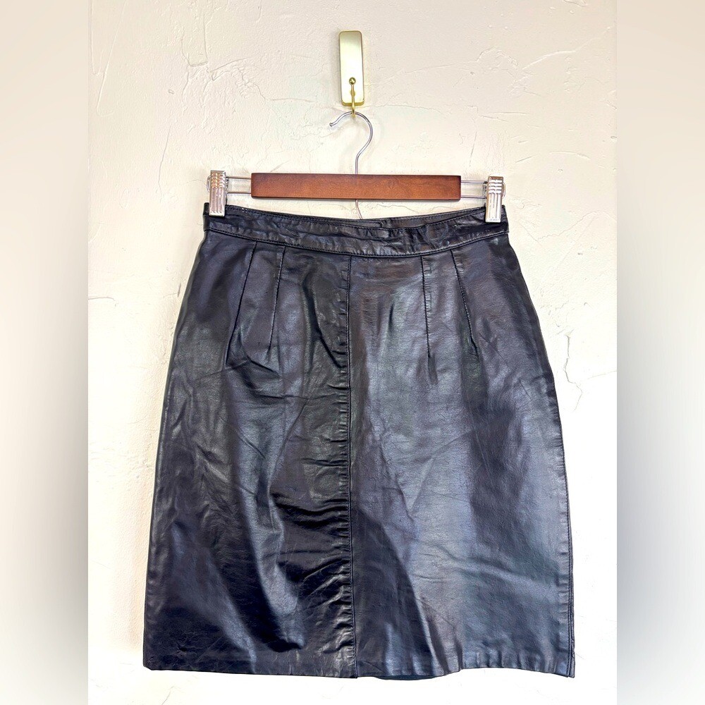 VINTAGE Yvette Bugatti Black Leather Skirt Mini Short Sexy Goth 90s Y2K Size 8