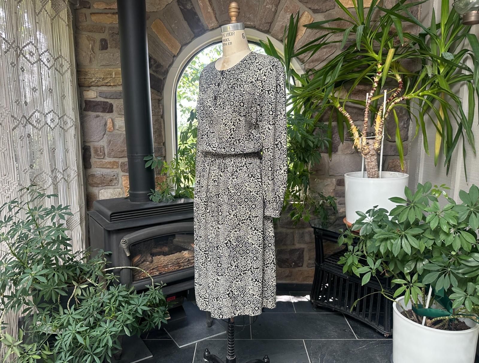 Vintage 1980s Vintage Black and Ivory Rayon Dress Taurus II