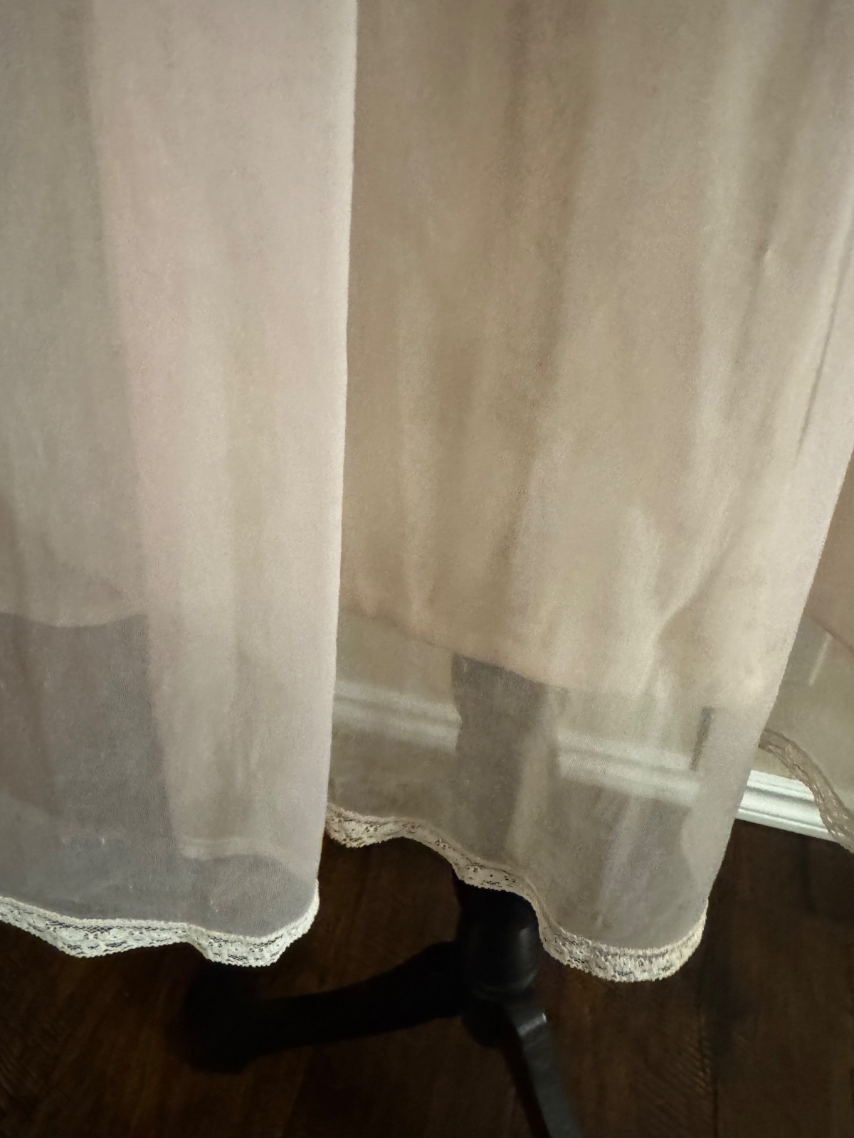 Vintage 1950’s Leonora Size 34 Pink Double Chiffon Lace Trim Peignoir Sheer Robe