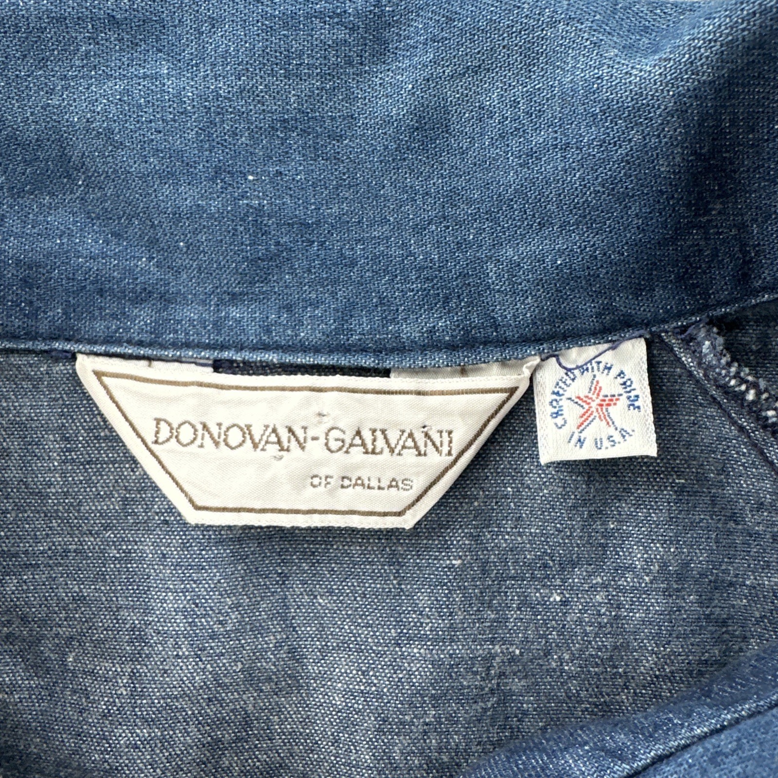 Vintage Donovan Galvani Of Dallas Women’s XL Blue Denim Cowgirl Button Up Shirt