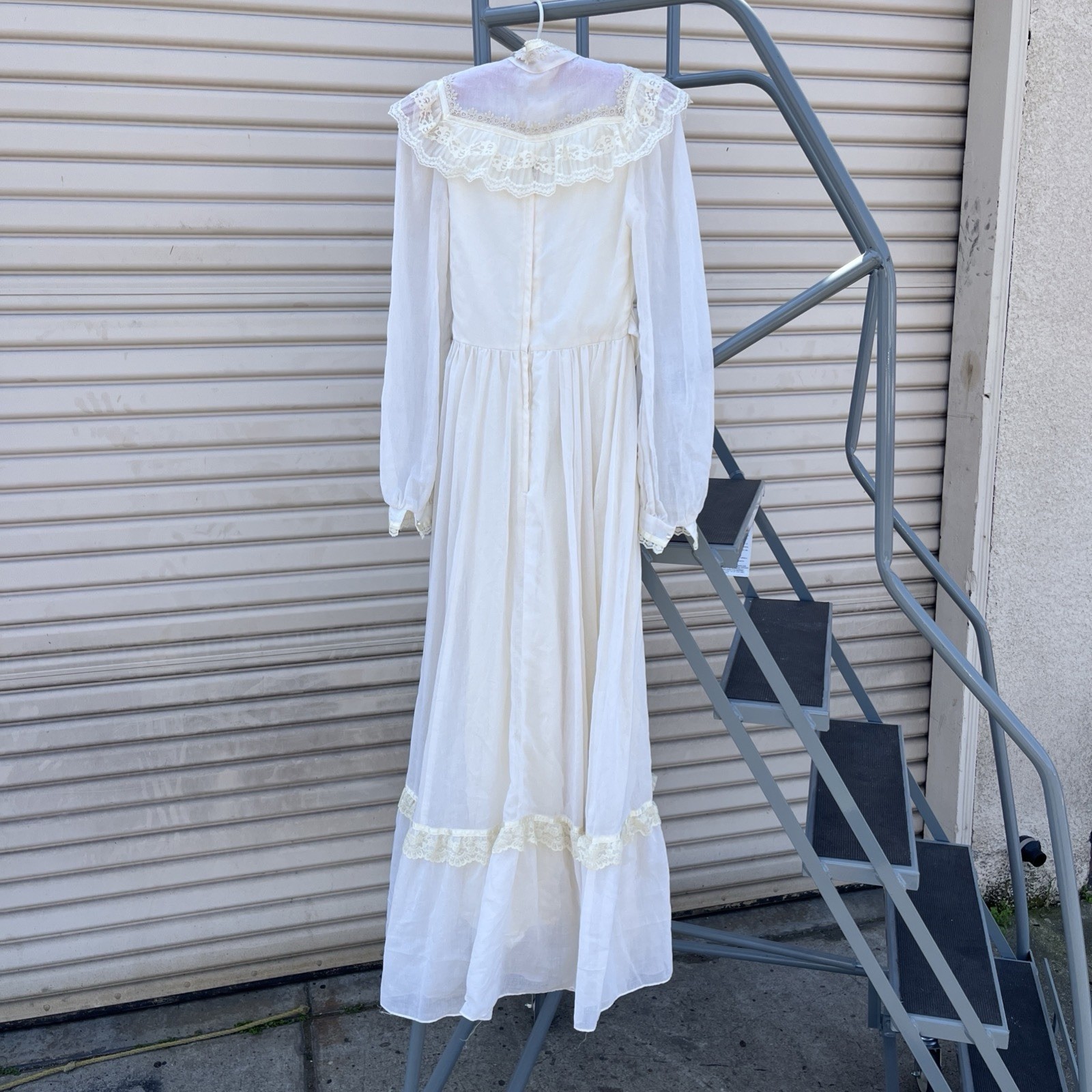 Vintage 1970s Victorian Era Prairie Style Gunne Sax Dress W/ Pearl Snaps
