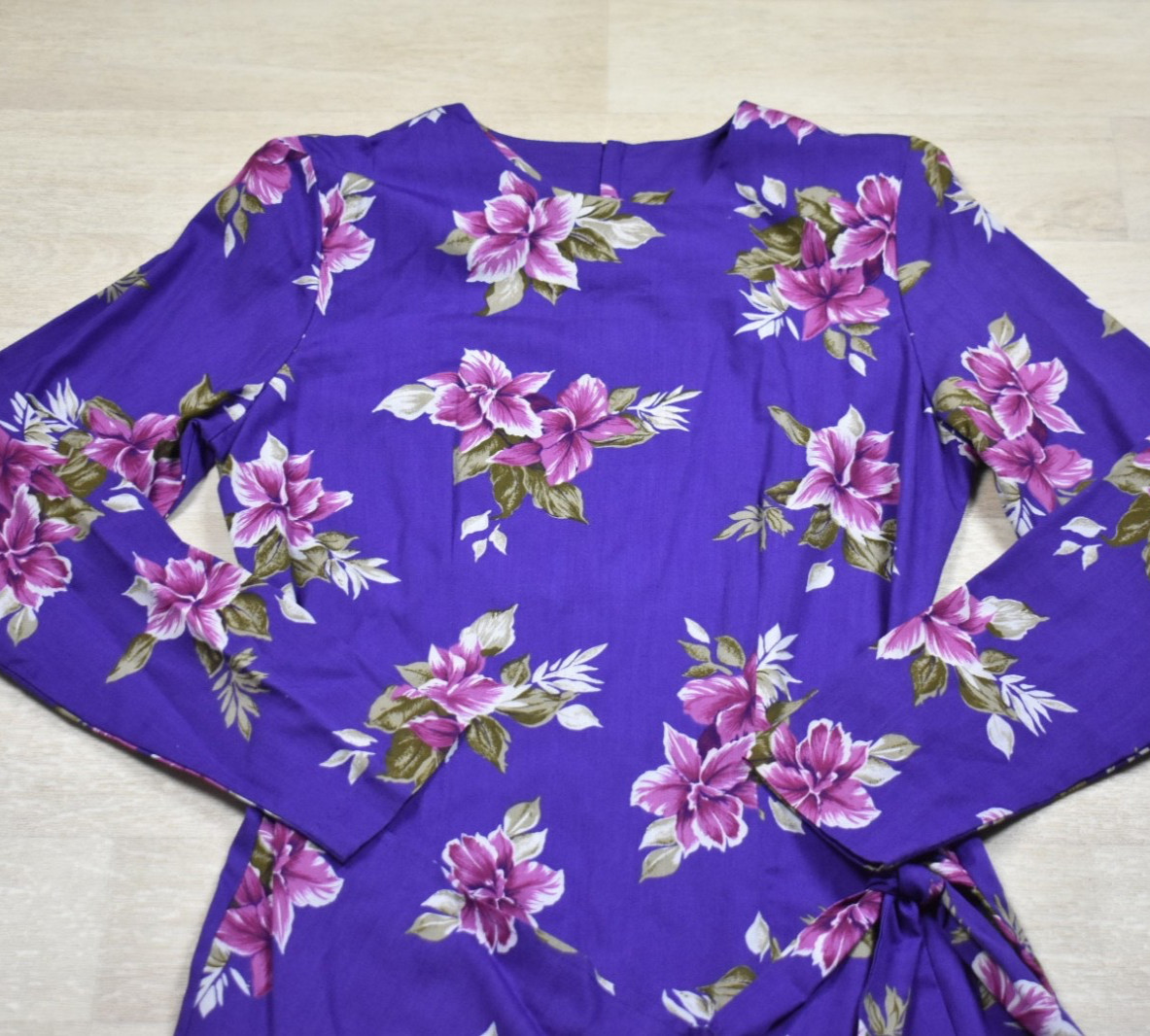 90s Stephan Hawaiian Tropical Print Midi Dress Rayon Beach Purple Floral 10 VTG