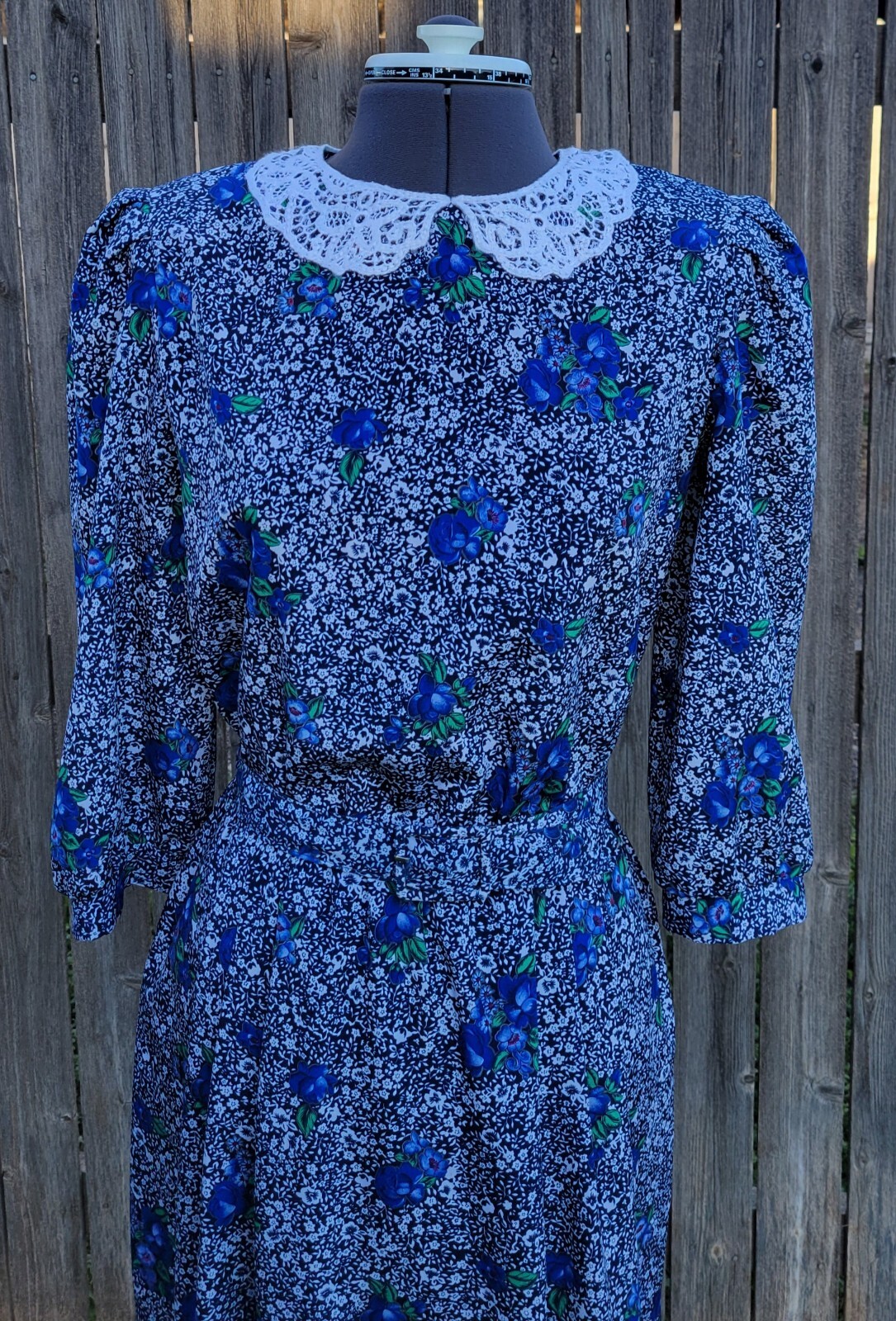 Vintage Lady Carol Of New York Belted Floral Dress Crochet Collar Made In USA