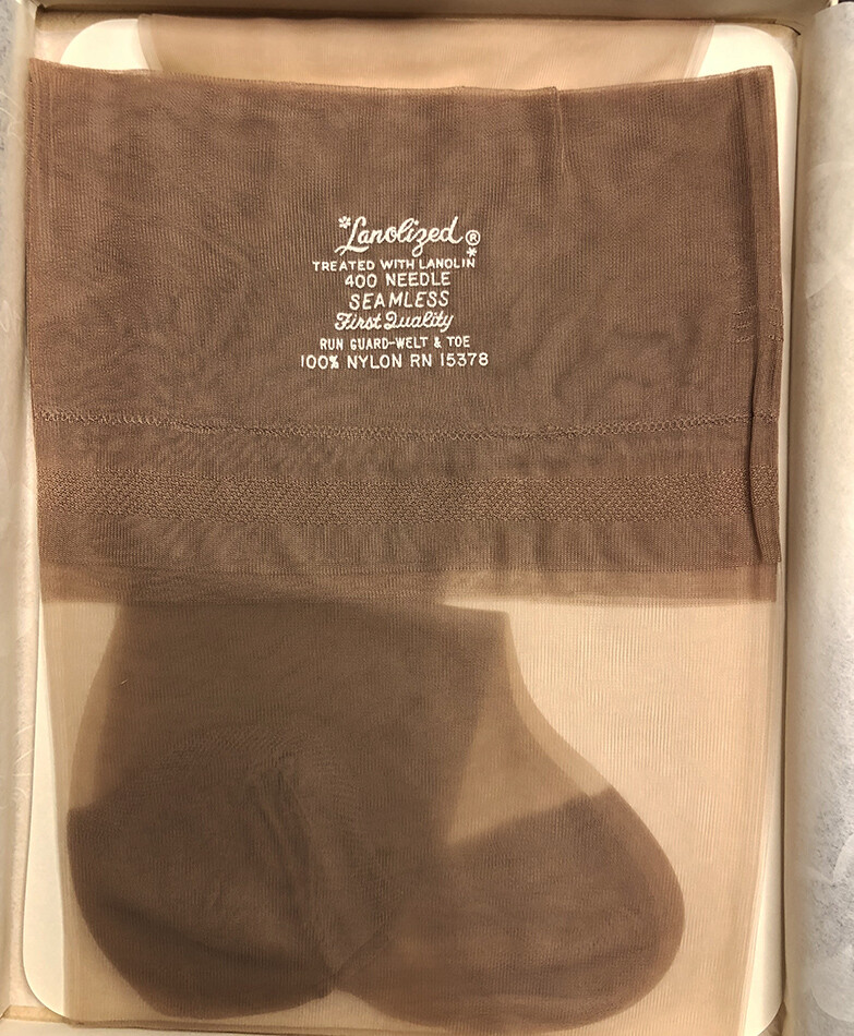 Araline Vintage RHT Flat Knit Stockings sz 9 and 9 1/2