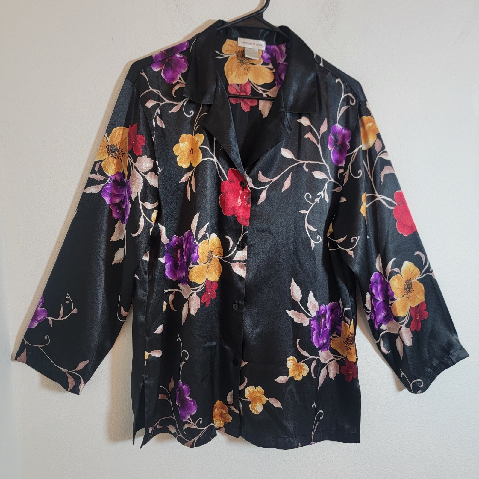 VTG Jones New York Button Down Long Sleeve Black Floral Medium Casual Work Party