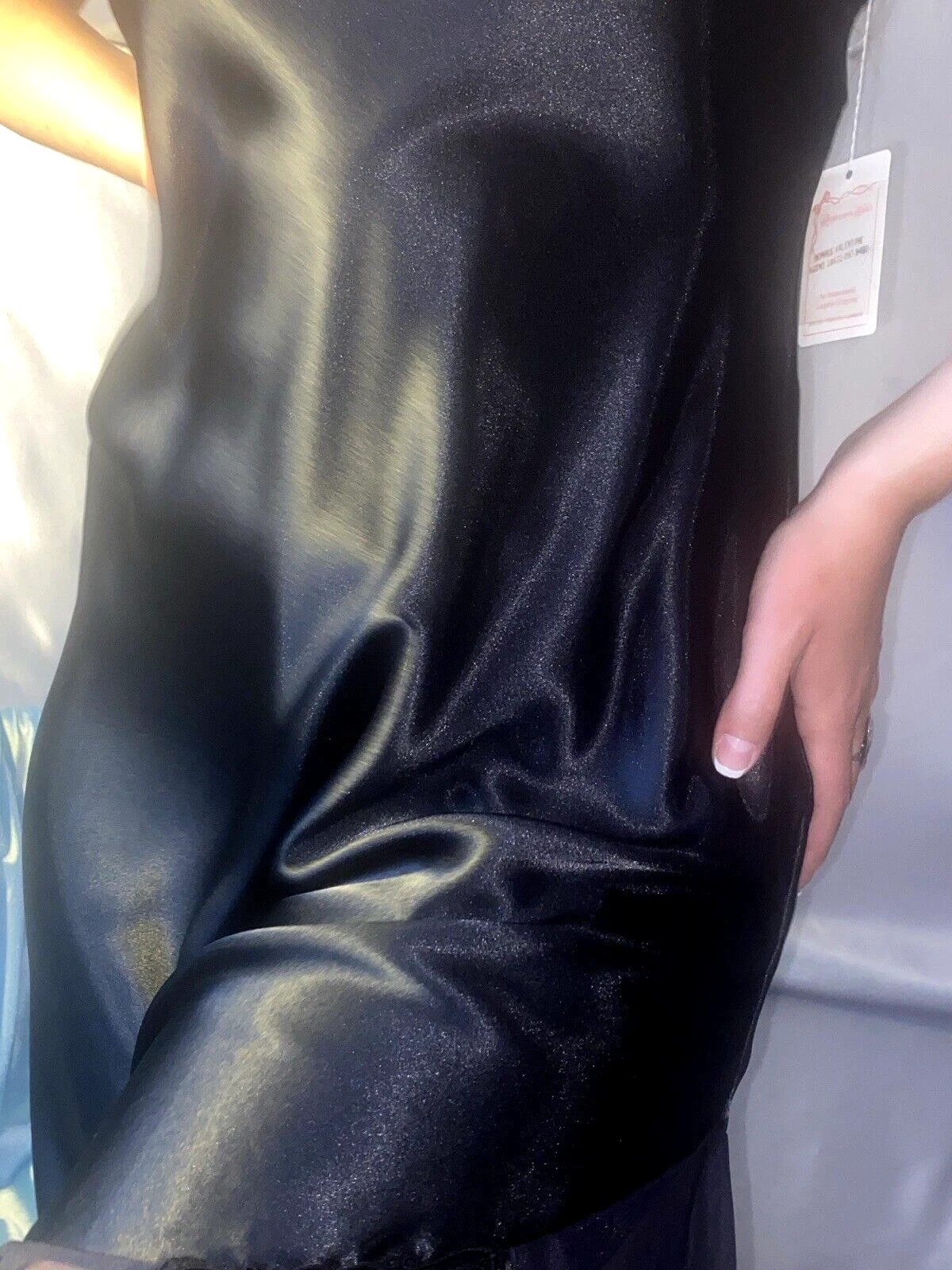 VTG SATIN LIQUID SHINY DRAPE NWT 80S NEGLIGEE HOLLYWOOD GLITZ M EMBELLISHED
