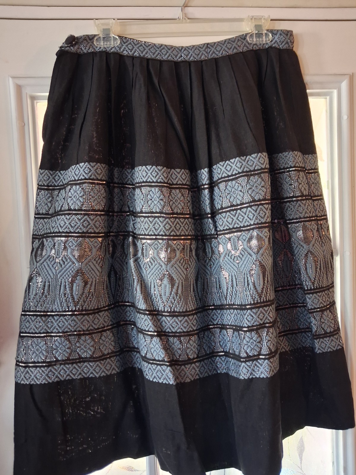 Vintage Embroidered Mexican Skirt, Cotton Metal Zipper Sz L Waist 32″ Length 28