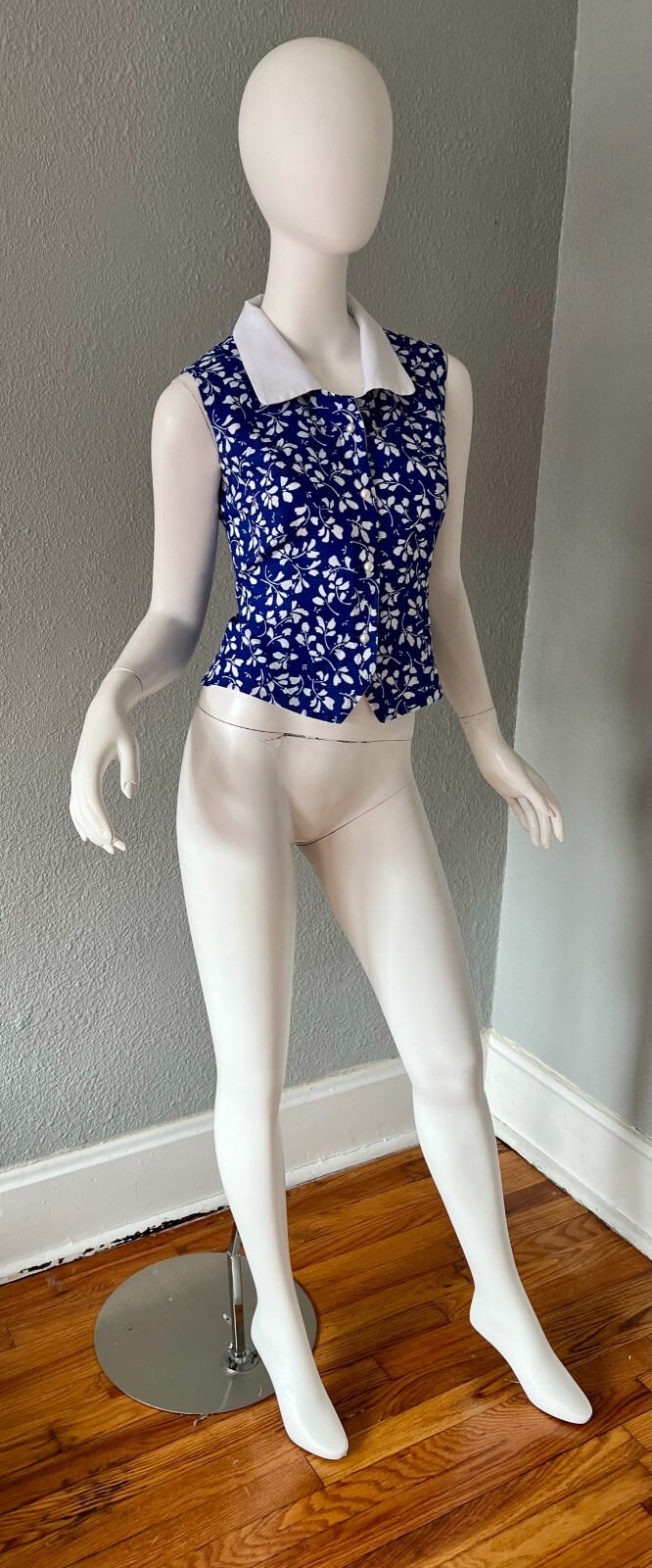 Vintage Blue Floral Pearl Button Down Sleeveless Pin Up Crop Blouse Top S/M