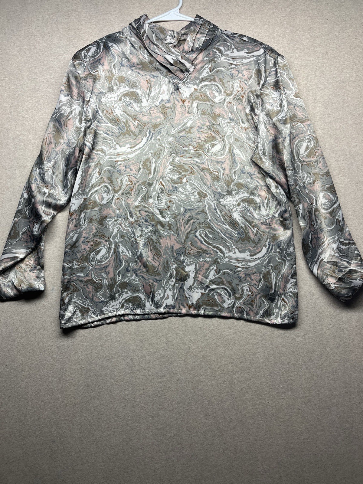 1980s Women’s 3/4 Sleeve Brown Print Nylon Top Padded Shoulders