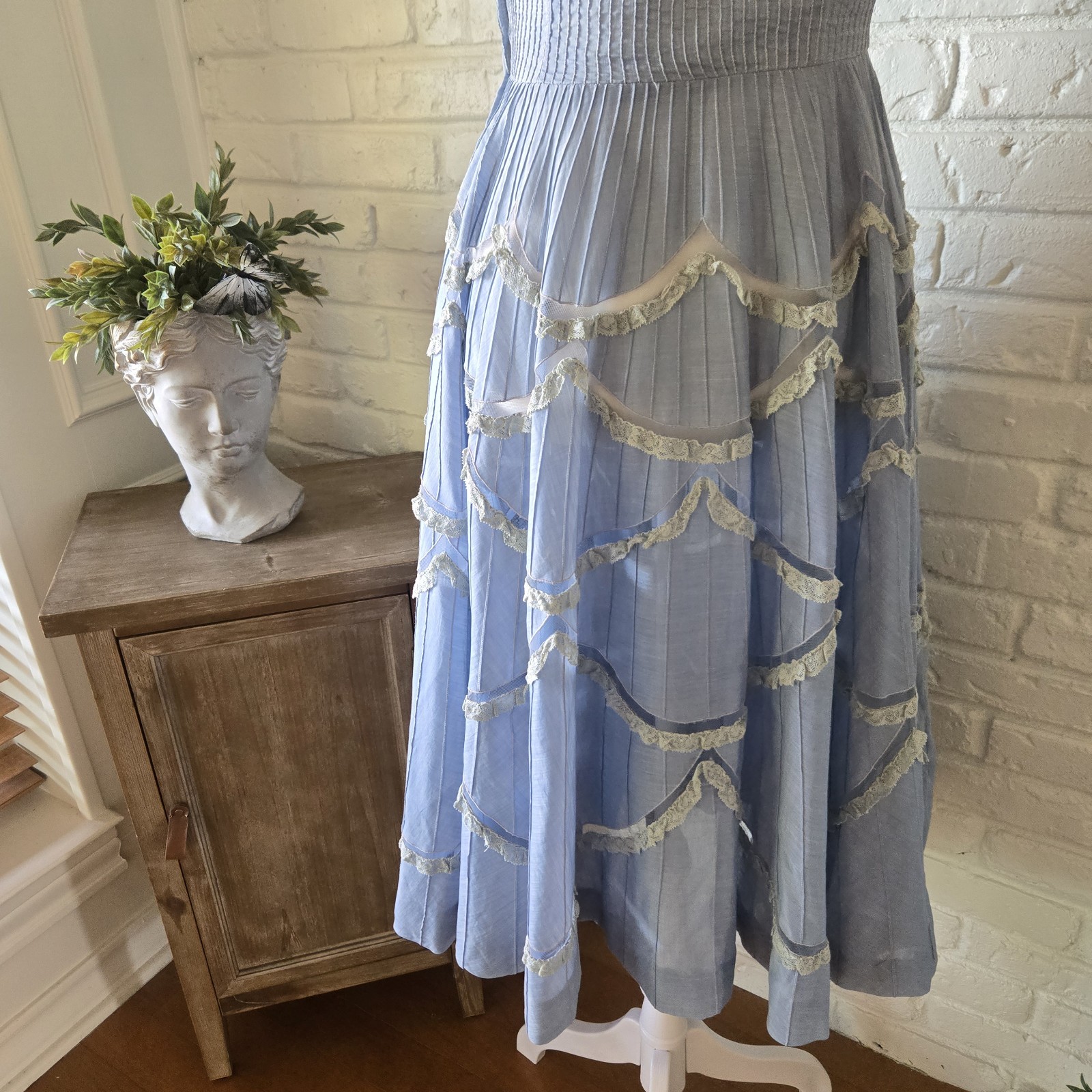Vtg 1950s 60s Scalloped Lace Dress, XS, Cornflower Blue, Cotton Chambray
