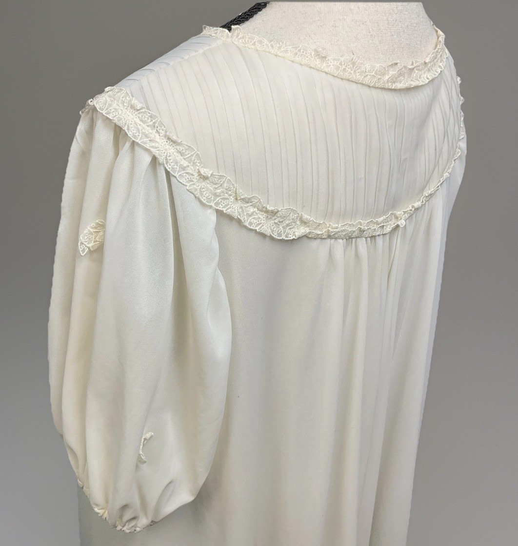VTG Luxite By Kayser Sheer White Peignoir Duster Robe Women’s Sz 32 Puff Sleeve