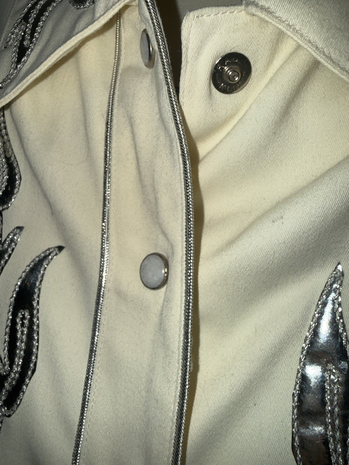 Rare Vintage Ranch-Maid Western Wear Pearl Snap Blouse Ivory Silver Appliqué