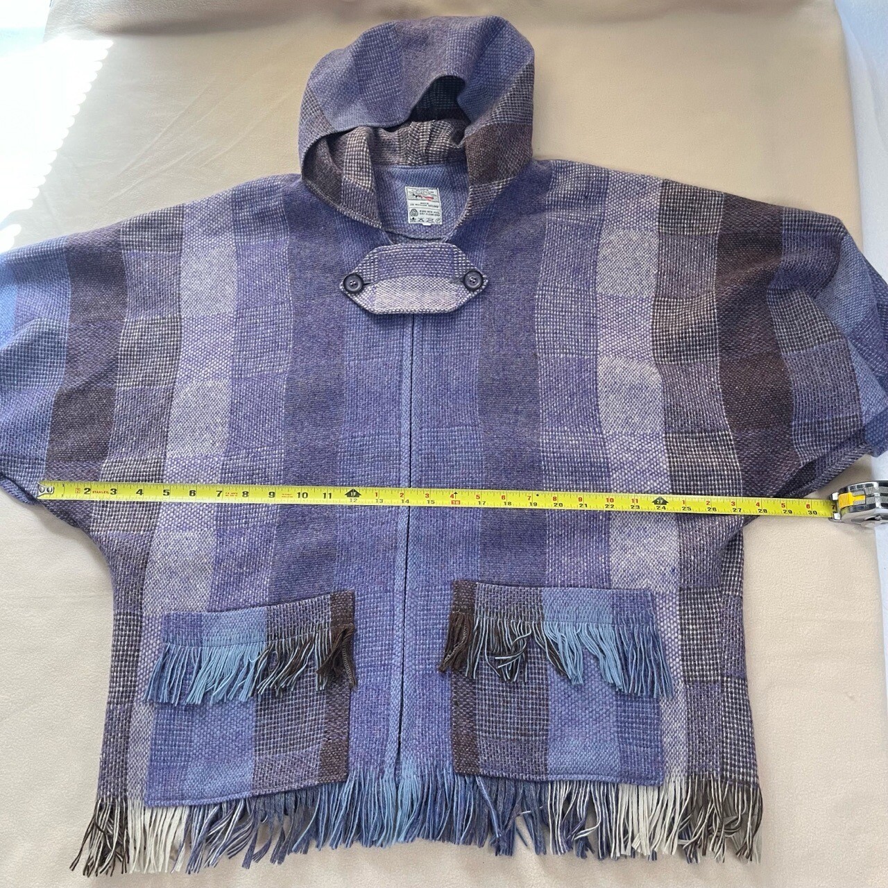 Vintage Avoca Collection Cape Coat Poncho Womens Plaid Celtic Ireland Tartan