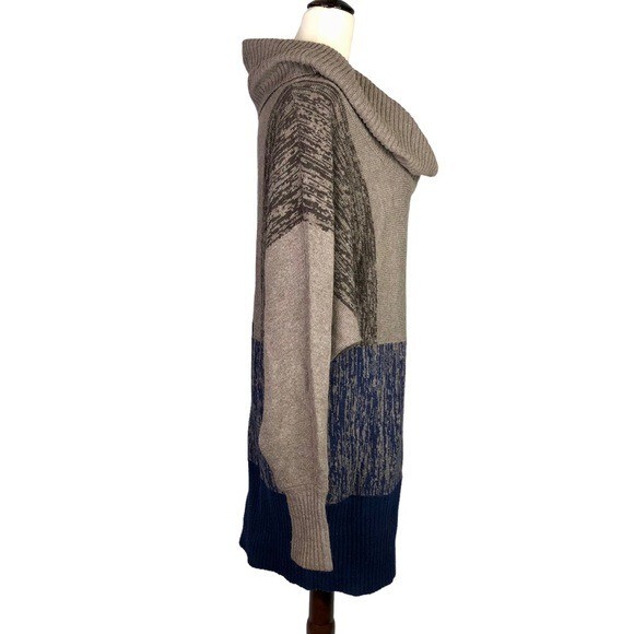 VINTAGE BCBGMaxAzria colorblock sweater dress batwing sleeves brown blue Med