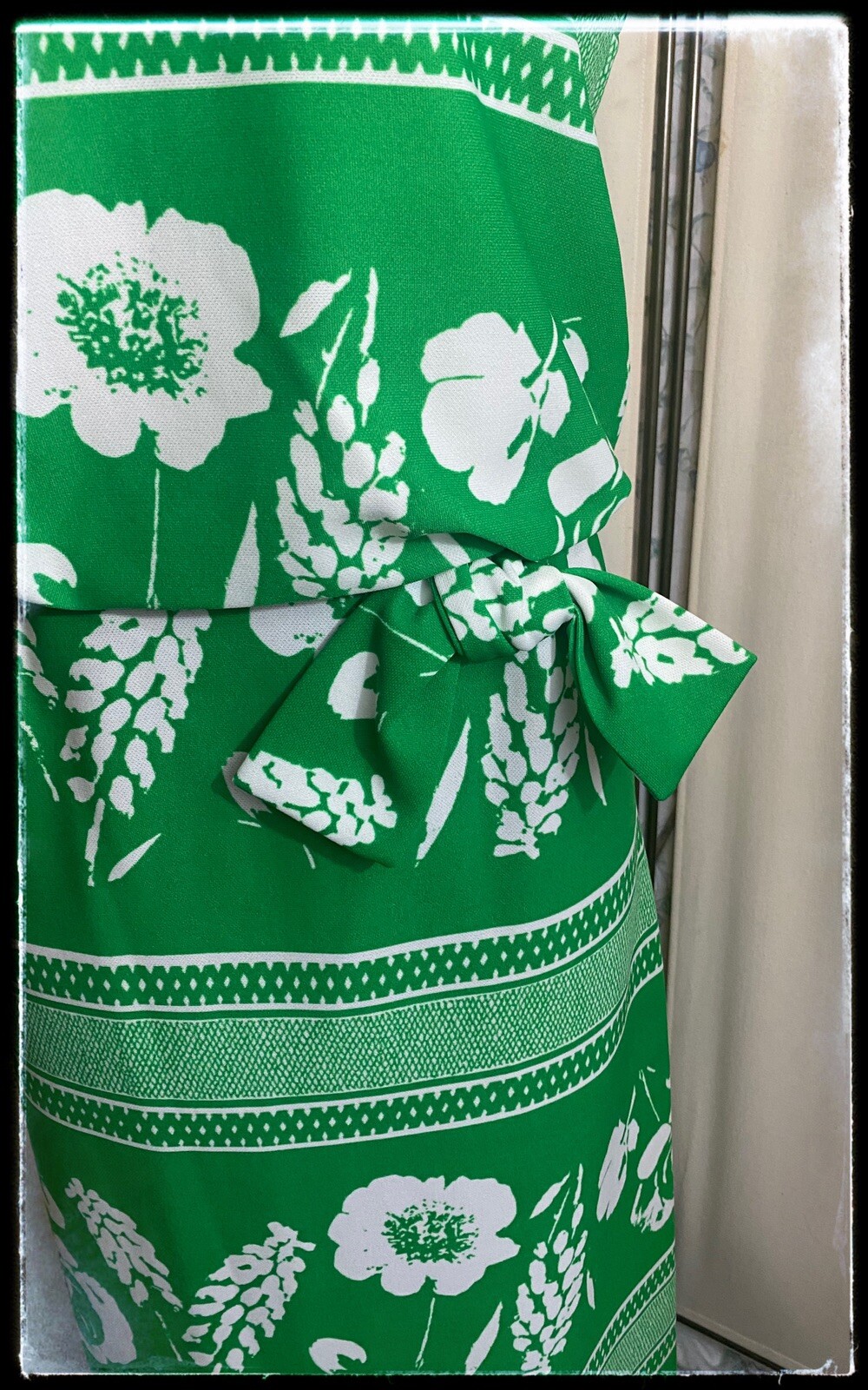 Hawaiian Trends By Jerrie Lurie Vintage Green & White Floral Sarong Larger Size