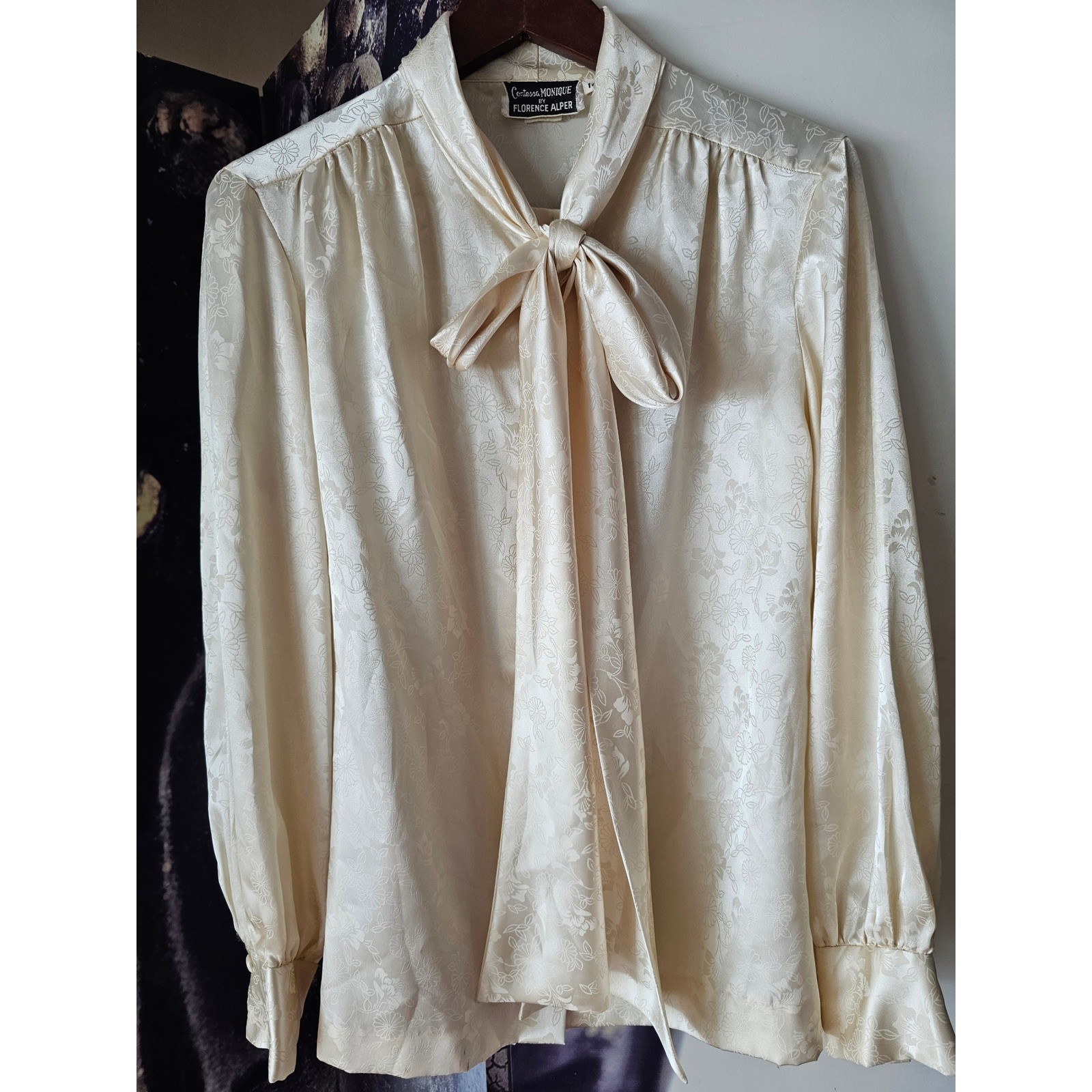 Contessa Monique Florence Alper Vintage Ivory Floral Satin Tie Neck Blouse 14
