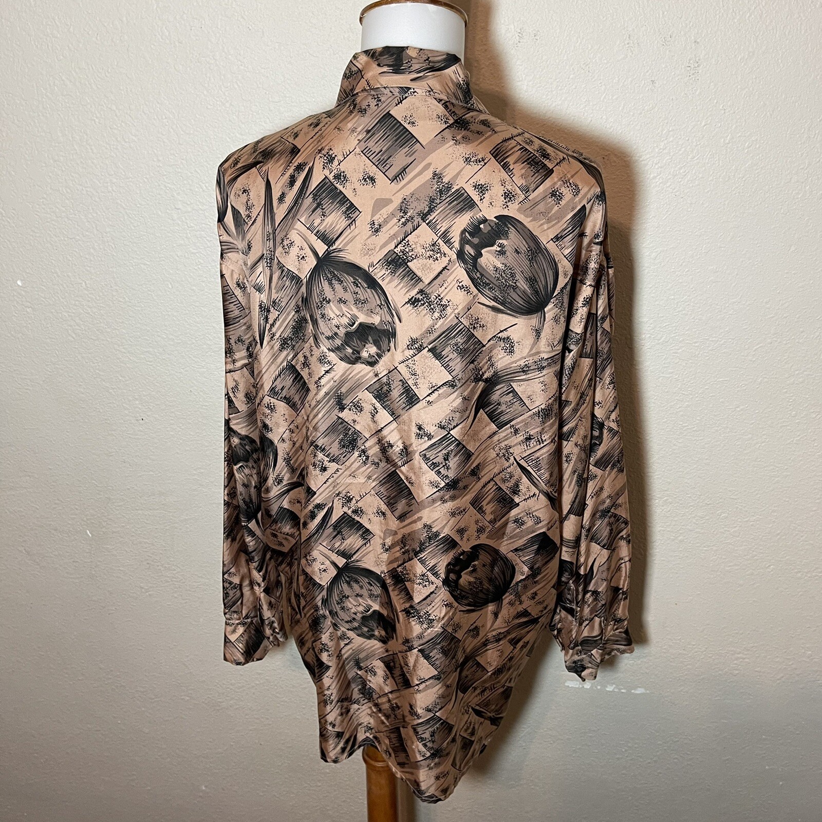Vintage Ted Lapidus Paris Blouse 100% Silk, Button Up, Long Sleeve, Tulips Med