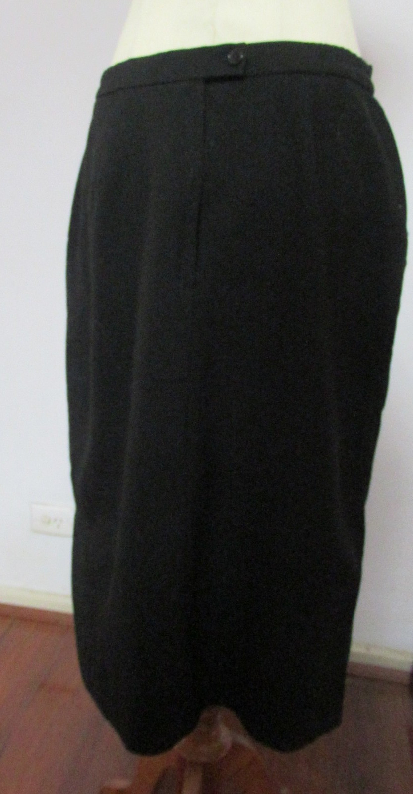 Walnut Hill Black Wool Pencil Skirt Womens Size 12 Made in Australia Lined