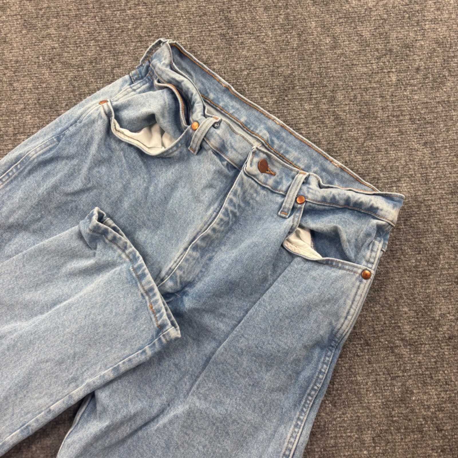 Vintage Wrangler Western Jeans 29W x 31L Light Blue Straight Leg Denim Women’s