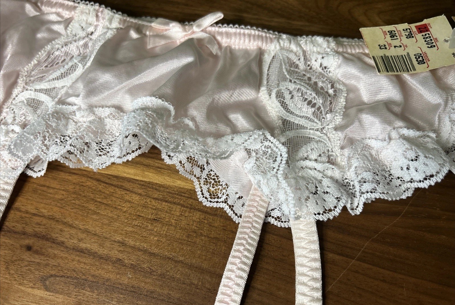 Vtg NWT GARTER Open Bottom Second Skin Pin-Up Panty Top Ruffle Nylon Lacy Pink