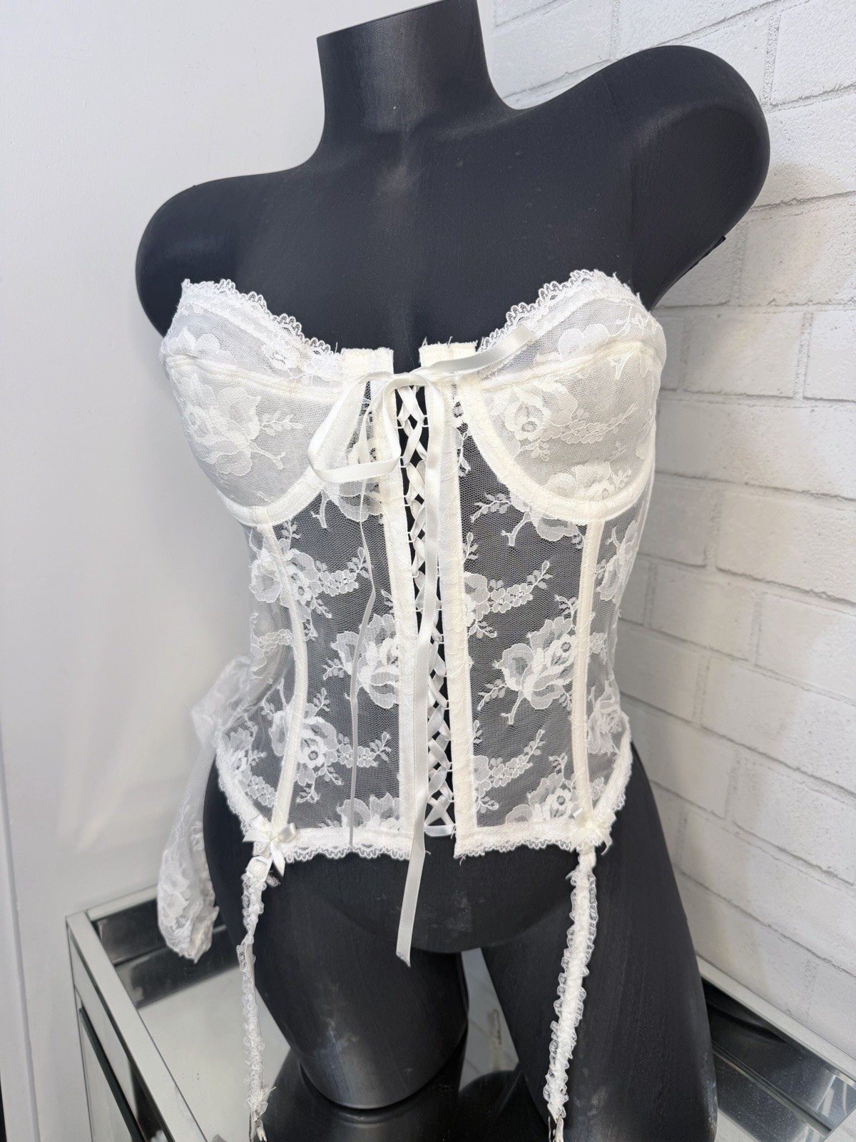 Vintage 80’s ILGWU White Lace Longline Bra Garter Corset Bustier 36 + Gloves
