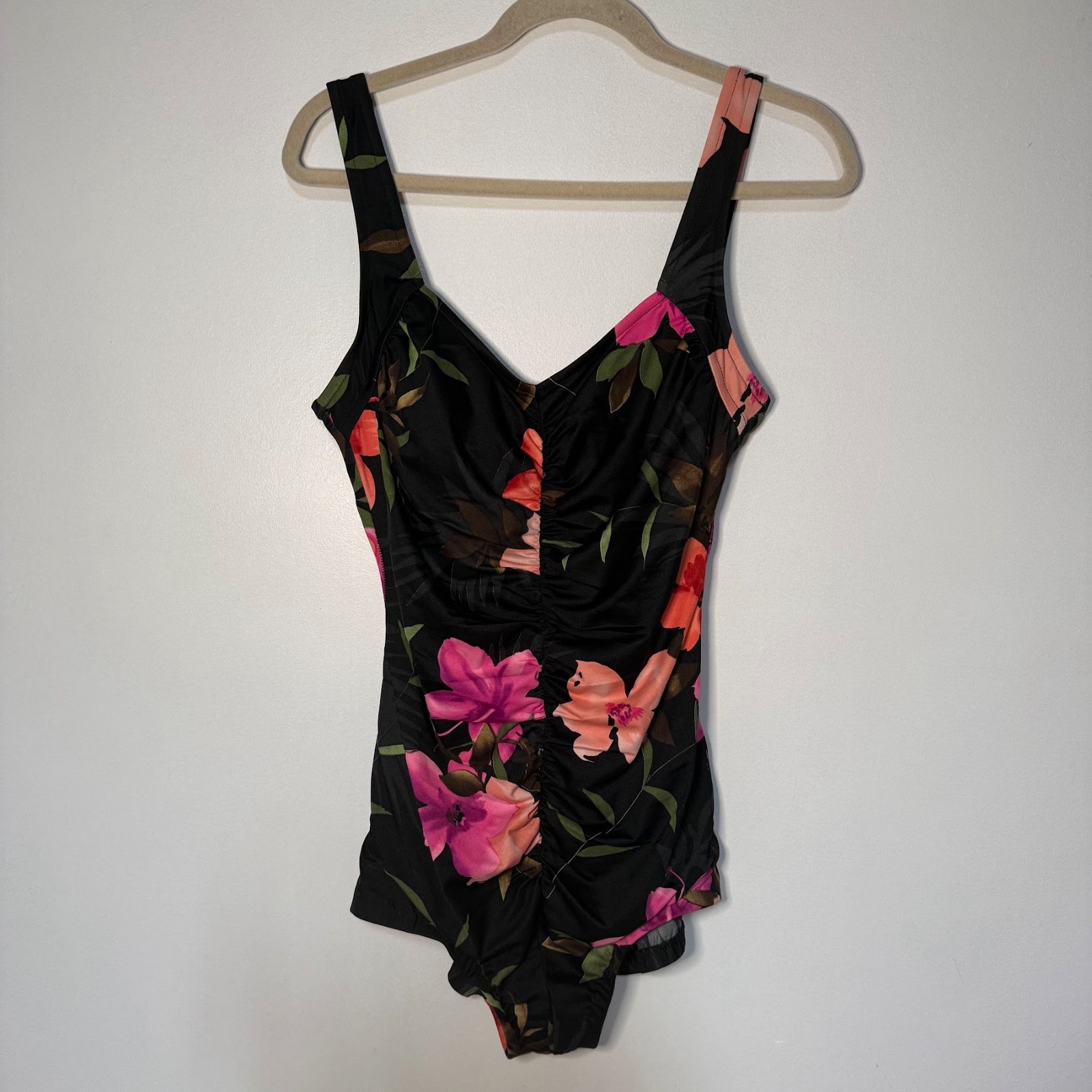 VTG Rose Marie Reid Floral Ruched Pink Black Swimsuit One Piece Pin Up 14