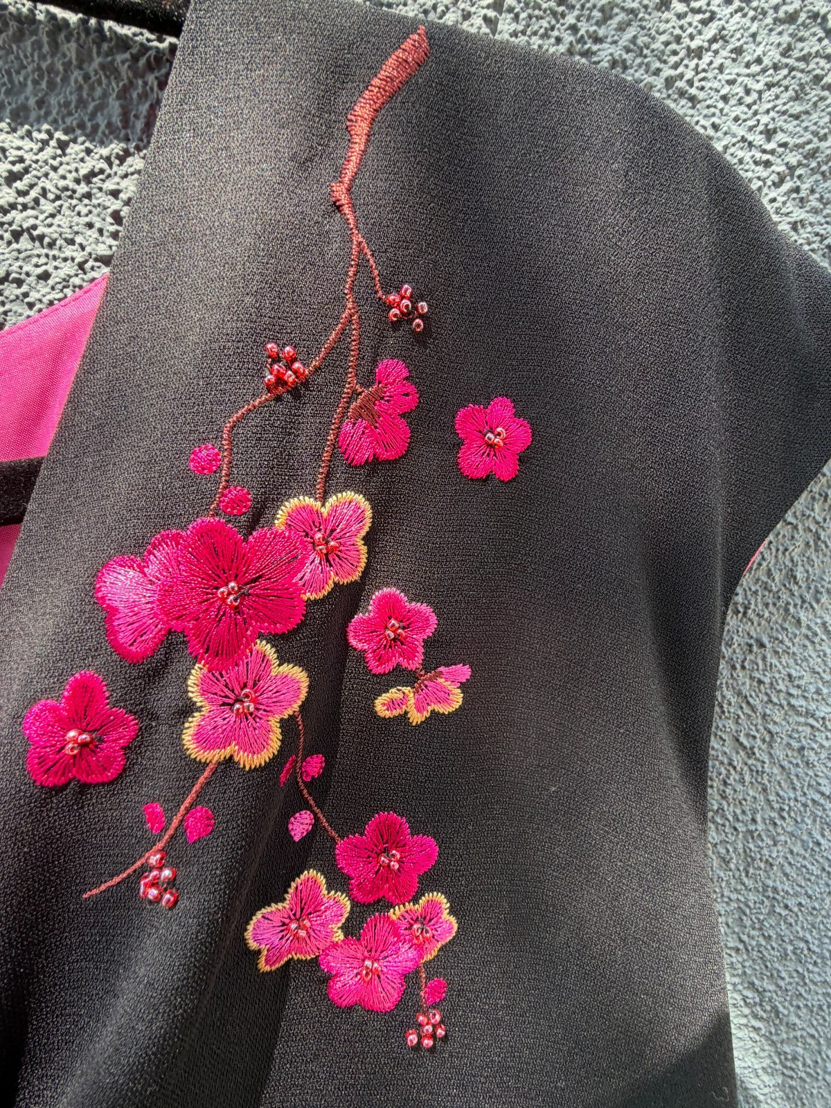 Vintage AGB Black Floral Embroidered Maxi Dress V Neck Sleeveless Bodycon Pro