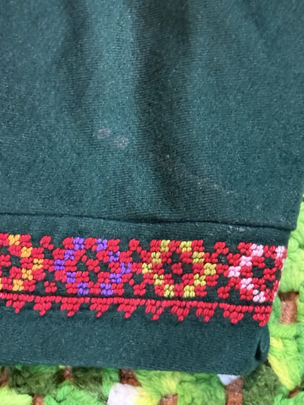 Vtg Hippie Groovy House Dress Boho Green Retro Embroidery Details