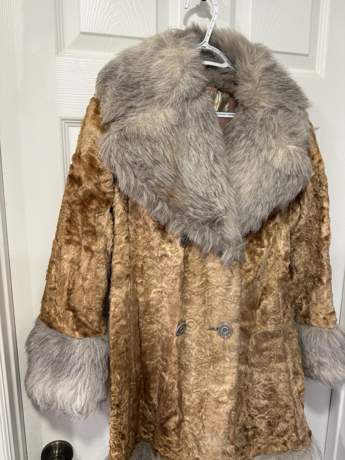 Vntg 1960s/1970s Crushed Velvet Coat With Faux Fur Trim Gold / Grey Heironimus S