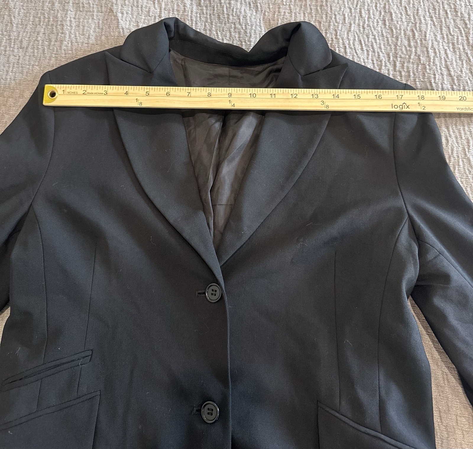 BCBG Maxazria Vintage Black Wool 2 Button Black Blazer Jacket Large Suiting