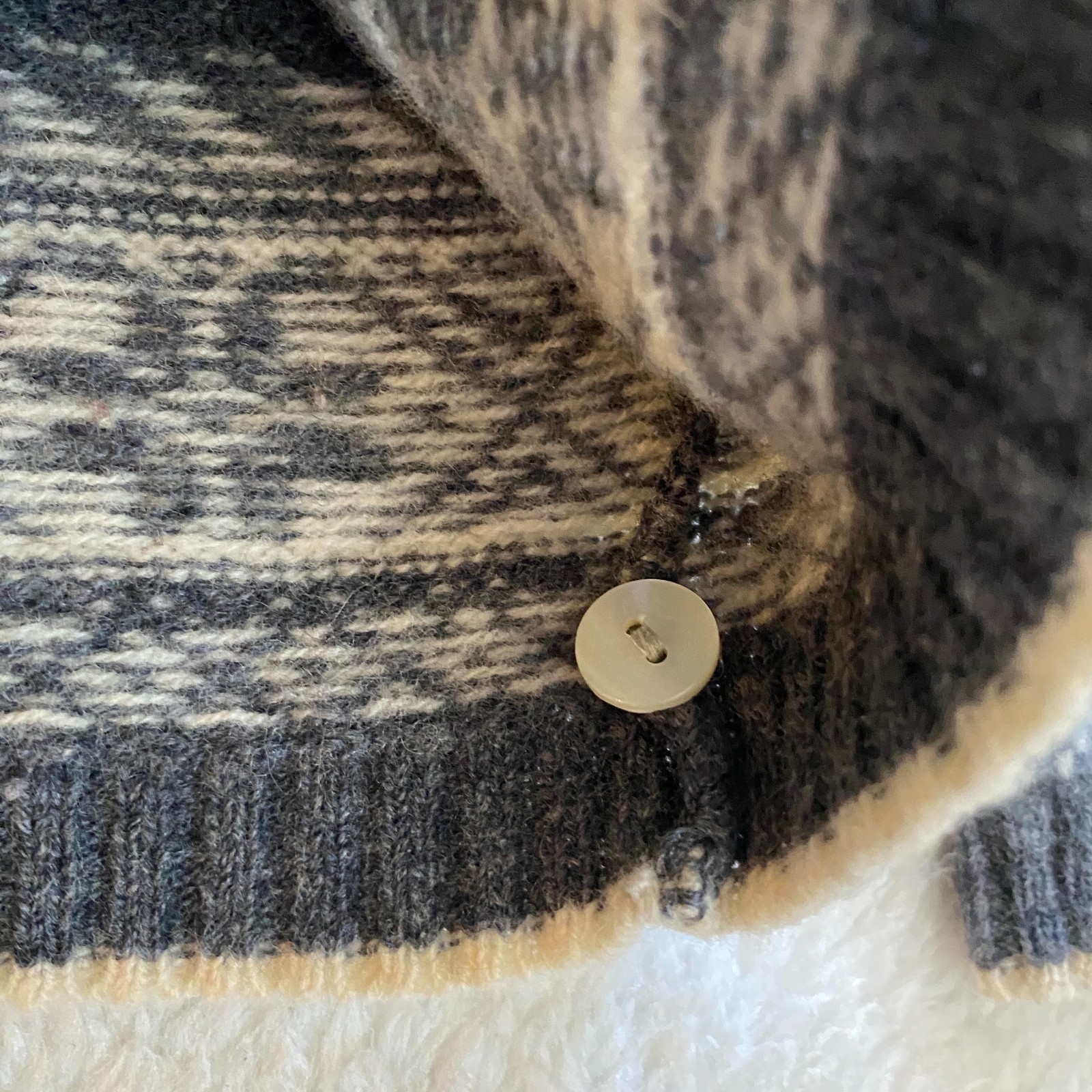 Carlyle & Kilmore 100% Virgin Wool Sweater – Small
