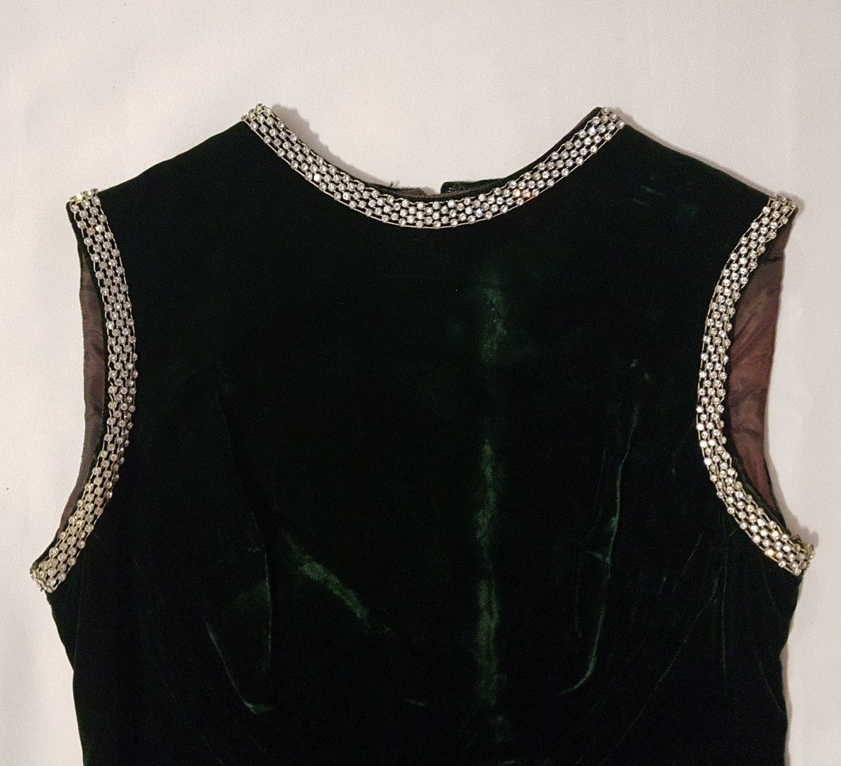 Vintage Velvet Emerald Green Peck & Peck Rhinestone Neck & Arms Dress 5th Ave NY