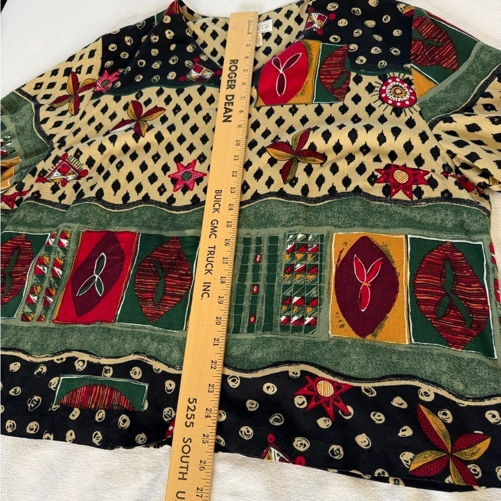 Patch Work Artsy Chic Box’s Shape Vintage GOSSIP 22W Button-Up Blouse