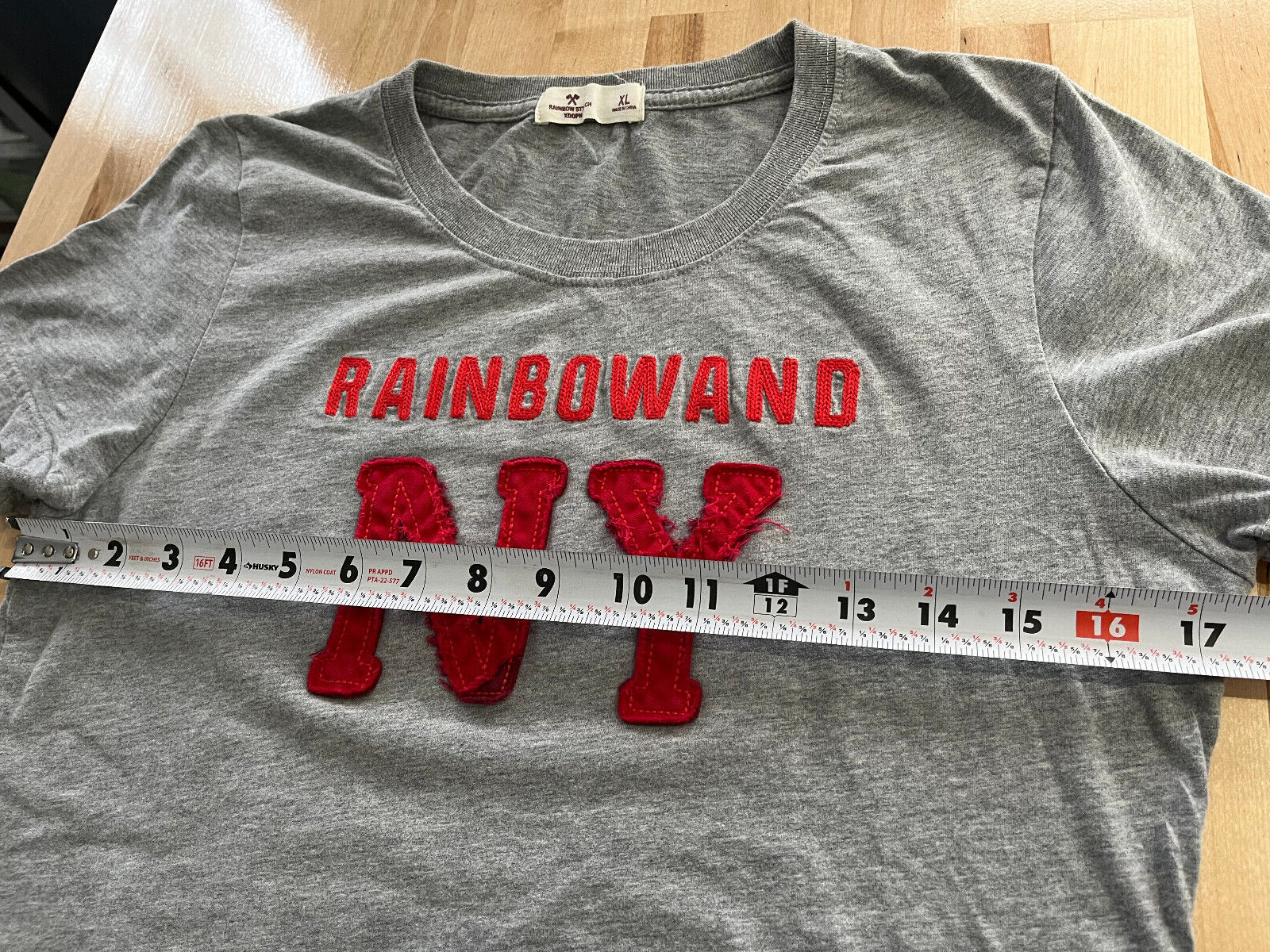 Vintage Rainbow Stitch Rainbow and NY Graphics GRAY Tshirt – Women’s sz XL