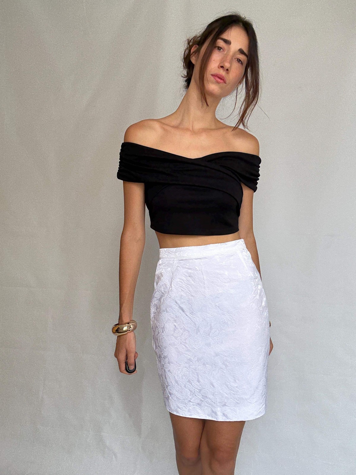 Vintage white floral skirt, cotton viscose blend, straight fit, textured floral