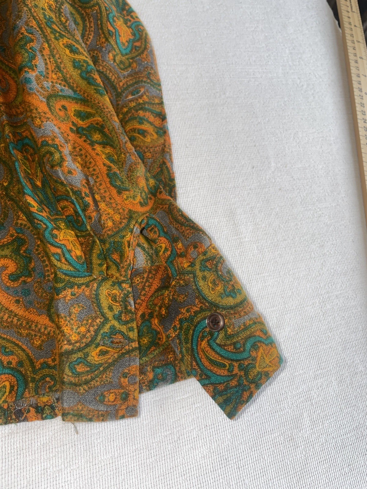 VINTAGE 50s 60s Collar Button Shirt Rockabilly Paisley Hippy Boho S Psychedelic