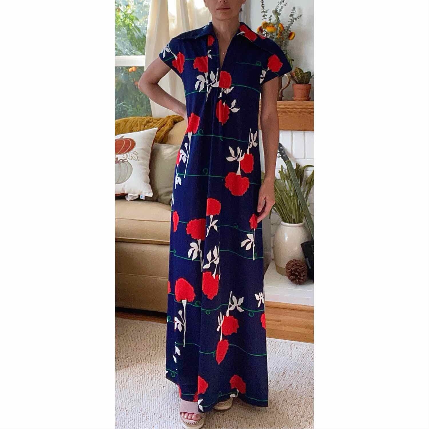 Vintage 70’s Liberty House Hawaii Floral Maxi Hostess Dress XS Navy Blue Red