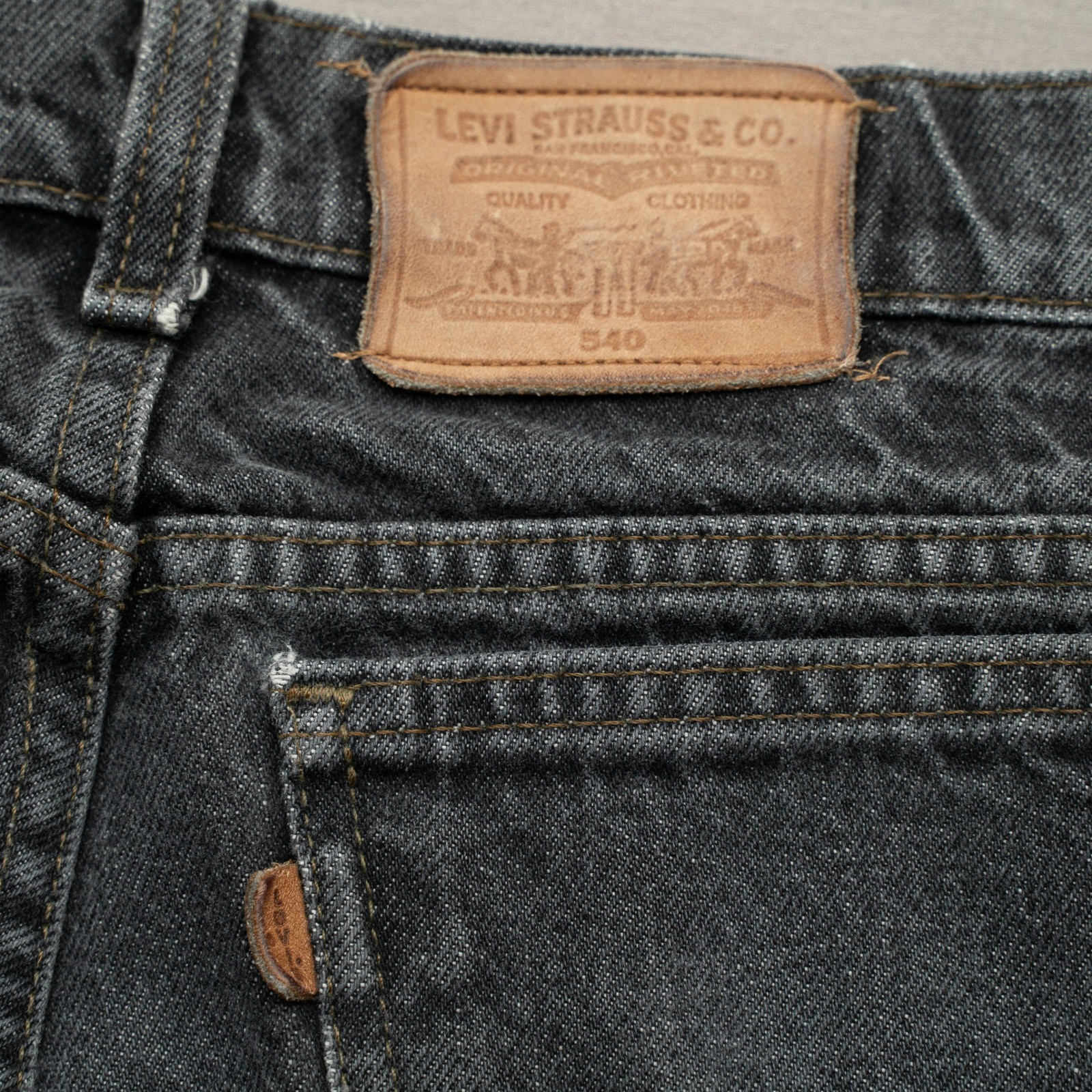 Vintage 80s Levis Leather Tab 540 Relaxed Fit Taper Faded Black Denim Jeans