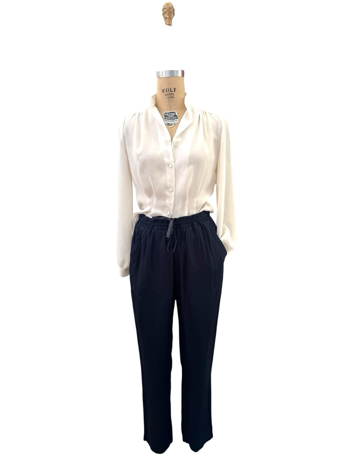 VINTAGE Rayon Blouse Womens Size Medium Shirt Off White Plastic Buttons