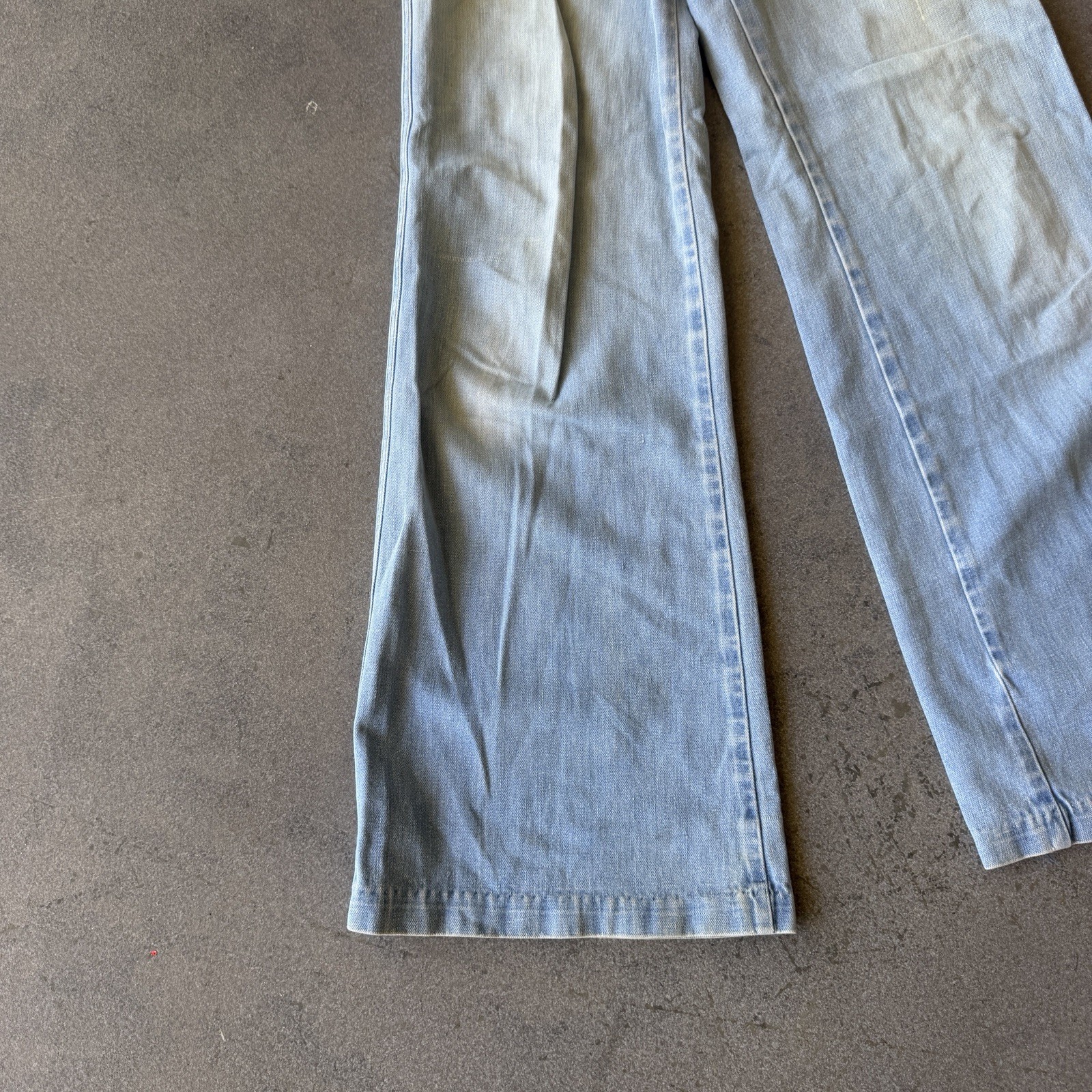 Vintage 60s 70s Women’s Flare Bell Bottom Light Wash Denim Jeans 24×31 Disco