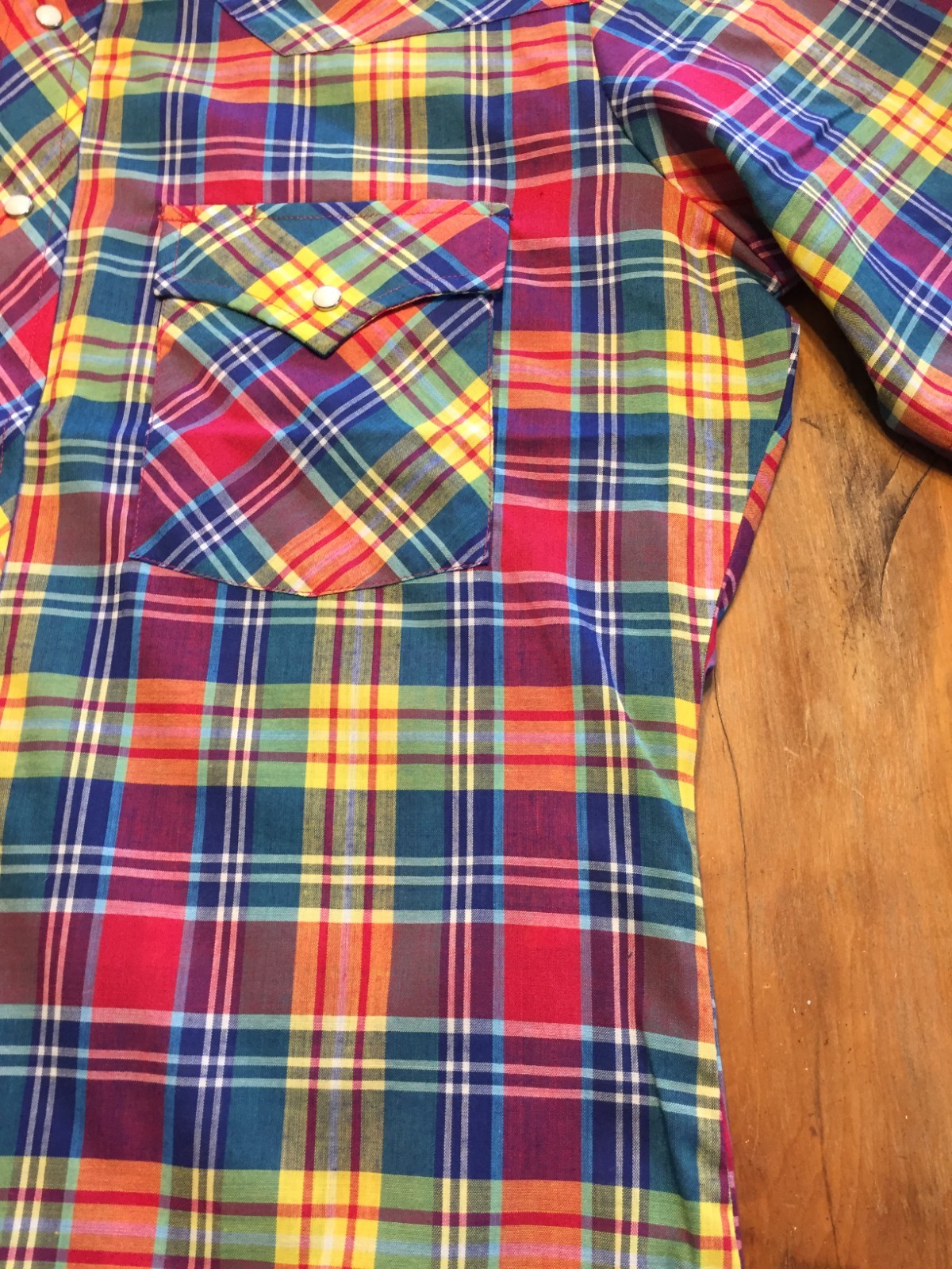 VTG Wrangler WESTERN WEAR Women’s Shirt,Colorful Plaid,Size Medium,Z