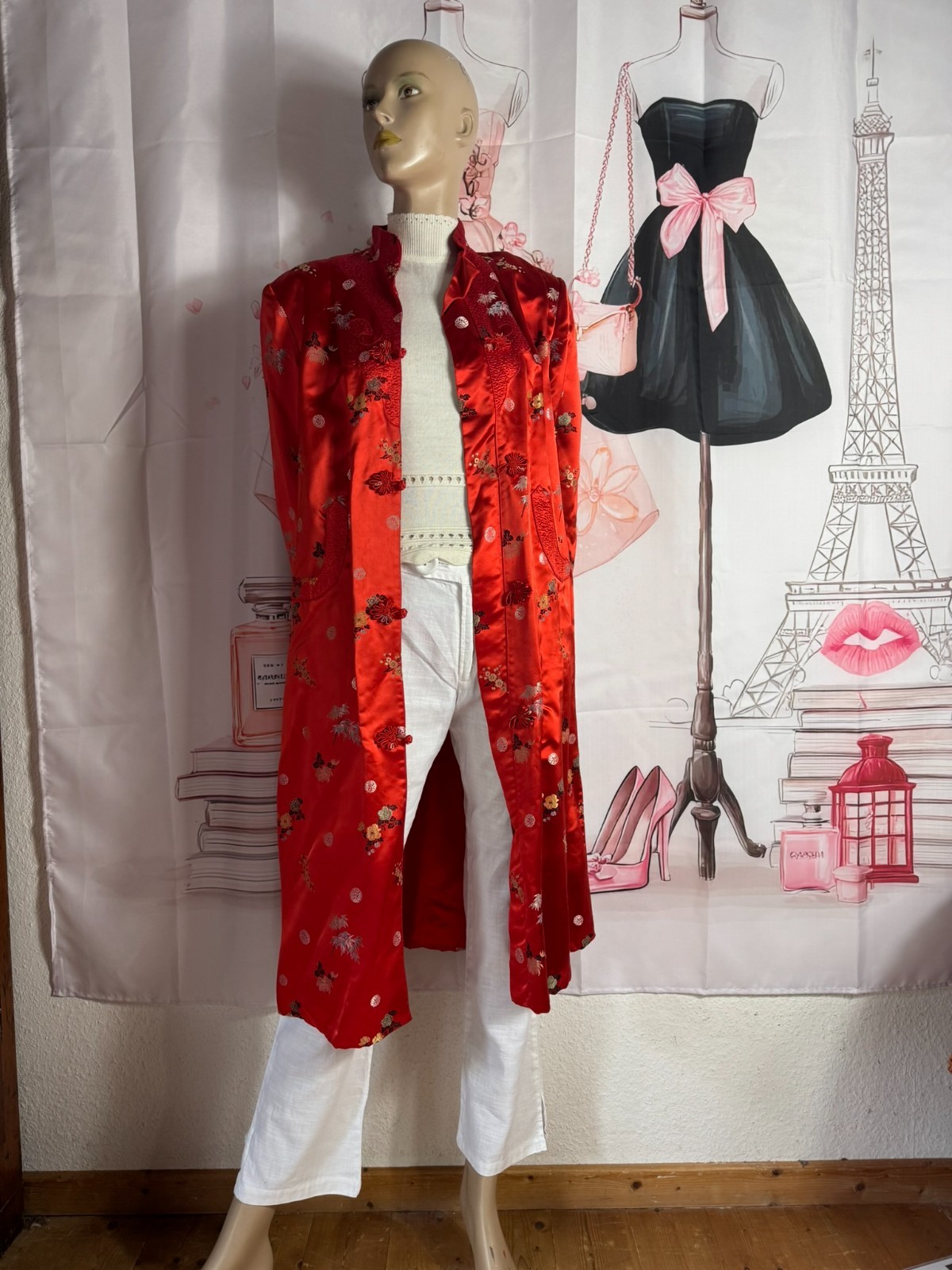Vintage Kimono Silk Coat Red China Coat 70s Embroidery Silk Size 38 40 42