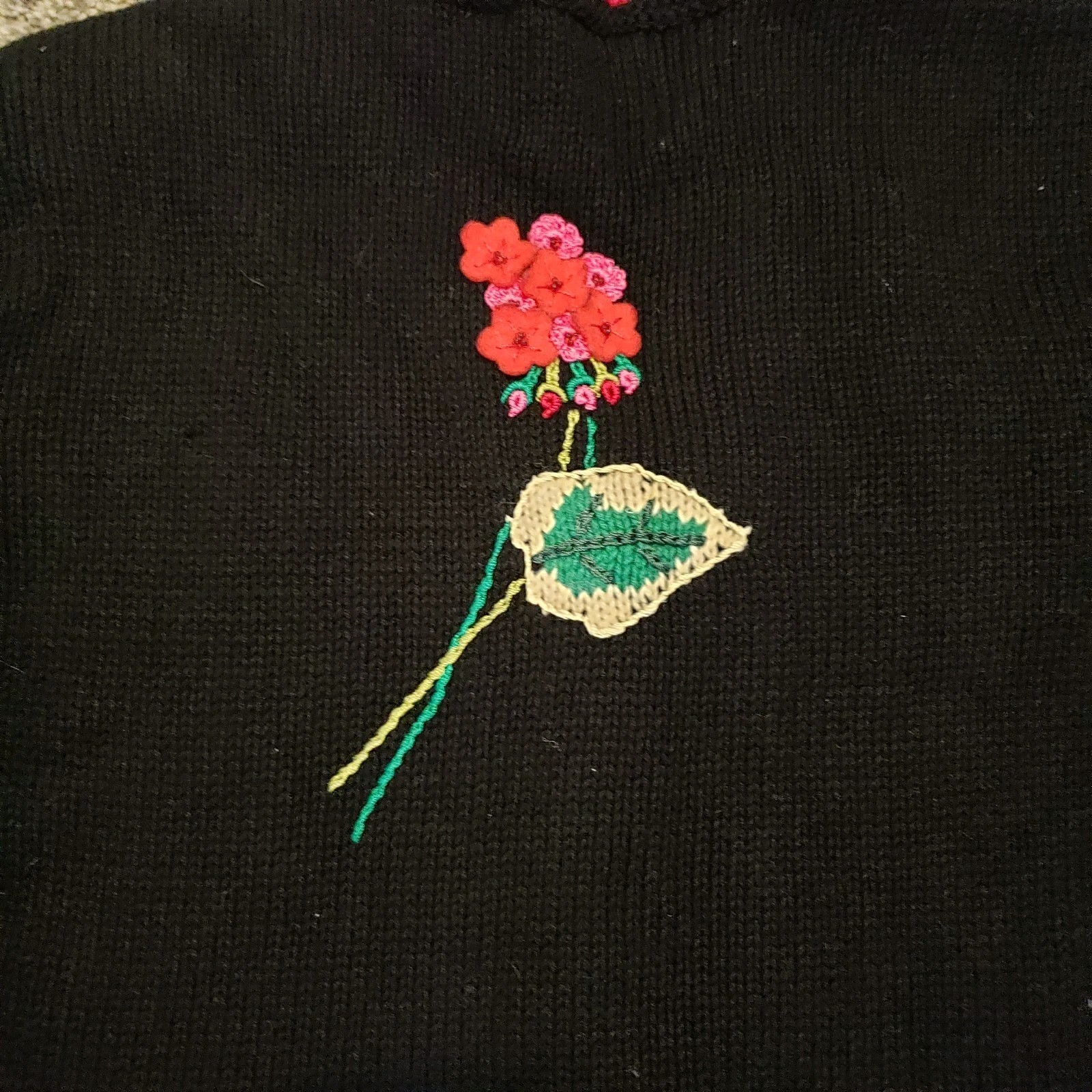 Storybook Knit Holiday Party Sweater Cardigan Geraniums M 44 x 26 in