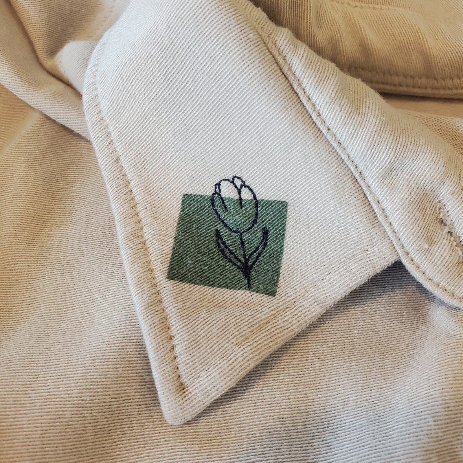 Vintage Large Cream Shirt Jacket Nature Flower Neutral Earth Tones Button Up