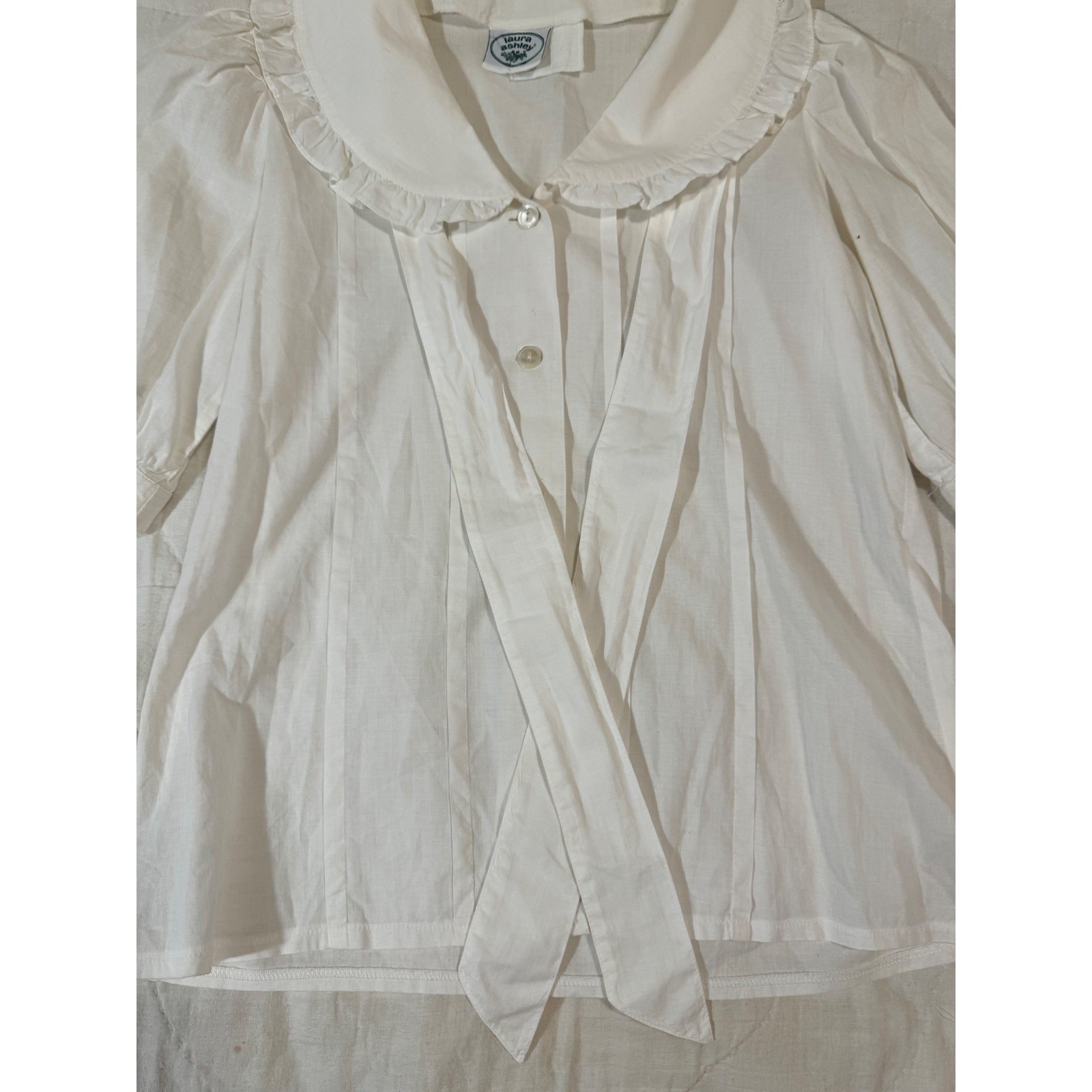 Laura Ashley Vintage 80s White Peter Pan Collar Blouse Puff Sleeve Pintuck Bow