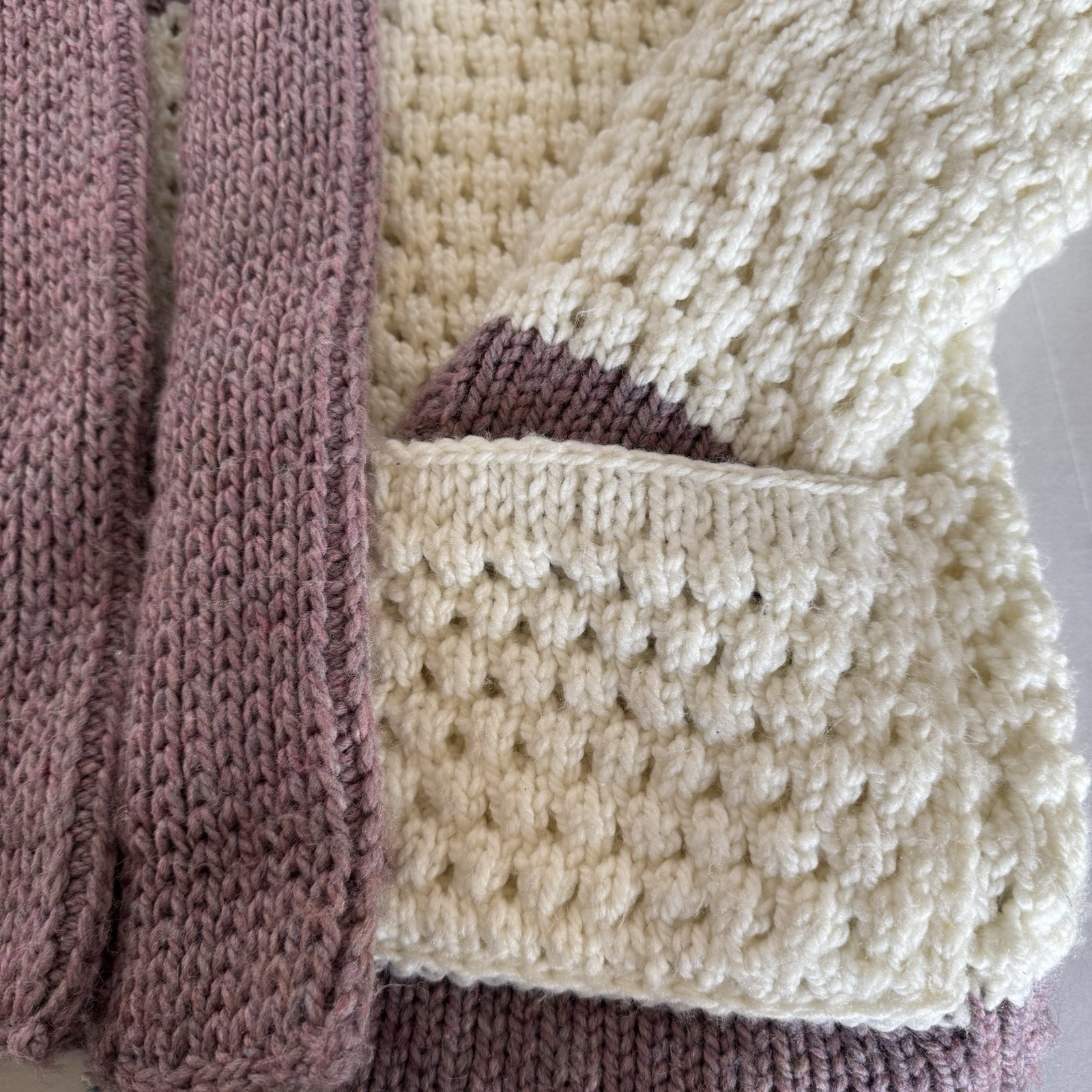 VTG Cardigan Chunky Sweater Women’s Large White Purple Front Pockets Handmade