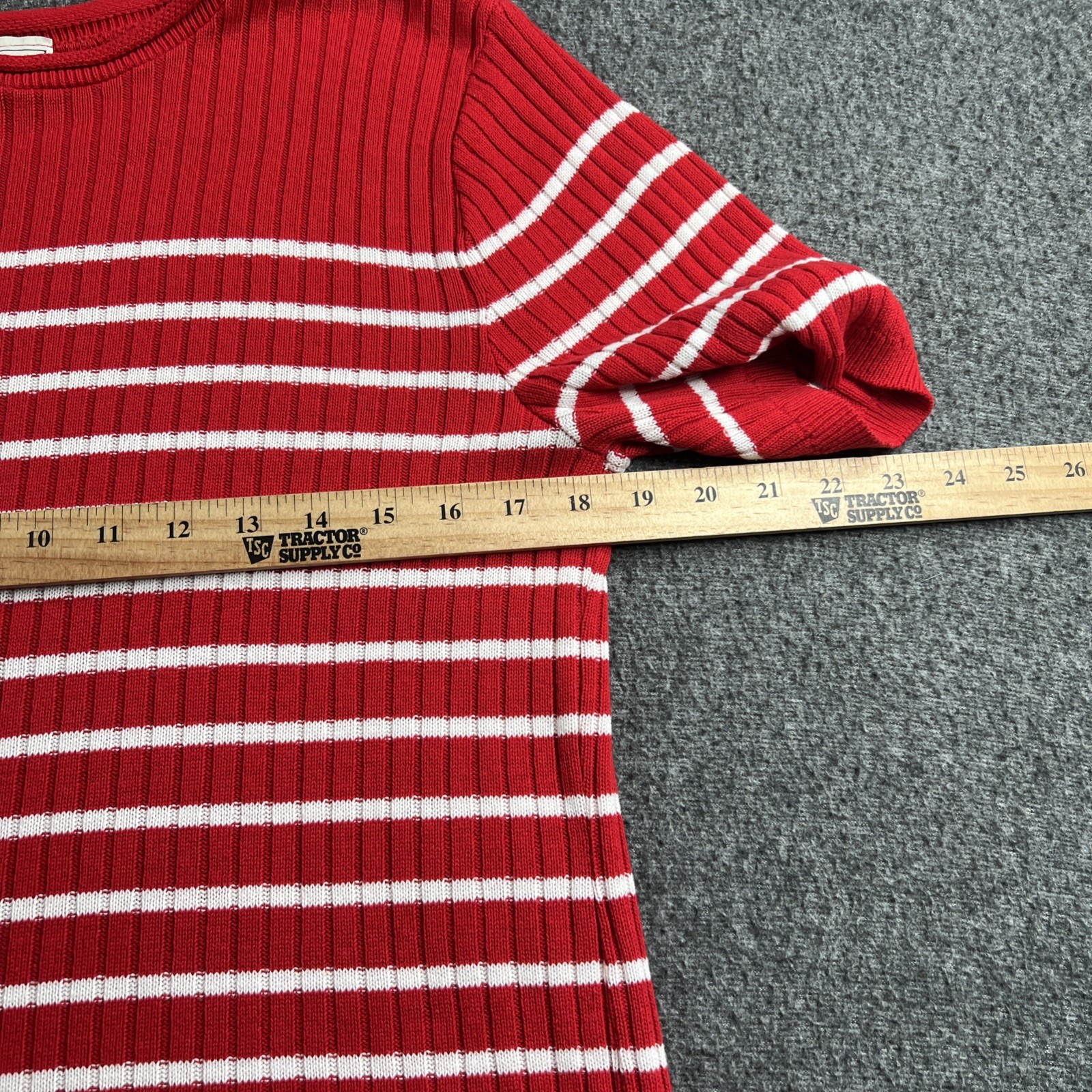 Vintage 80’s Large Ribbed Knit Pullover Sweater Red Striped Made in USA Acrylic