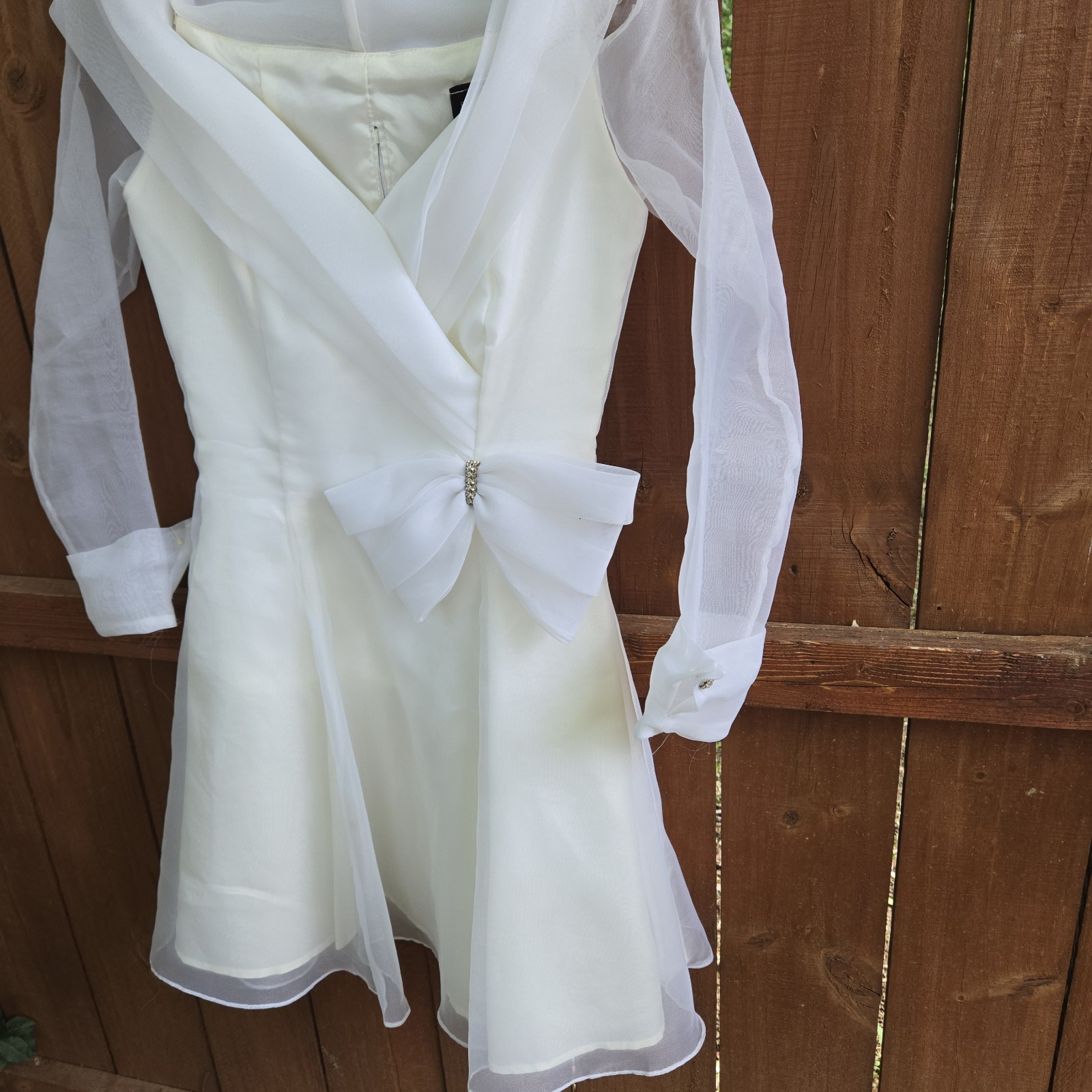 Vintage L.A.GLO White Sheer Sleeve Off Shoulder Formal/ Wedding Dress, SIZE 3/4